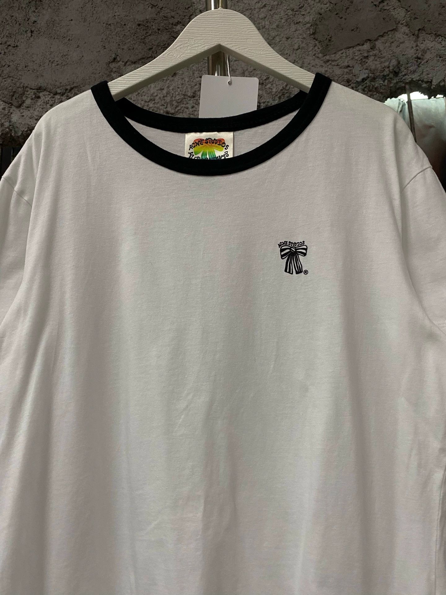 Acne Studios Acne Studios Bow Short-Sleeve Tee M New Size M / US 6-8 / IT 42-44 - 3 Thumbnail