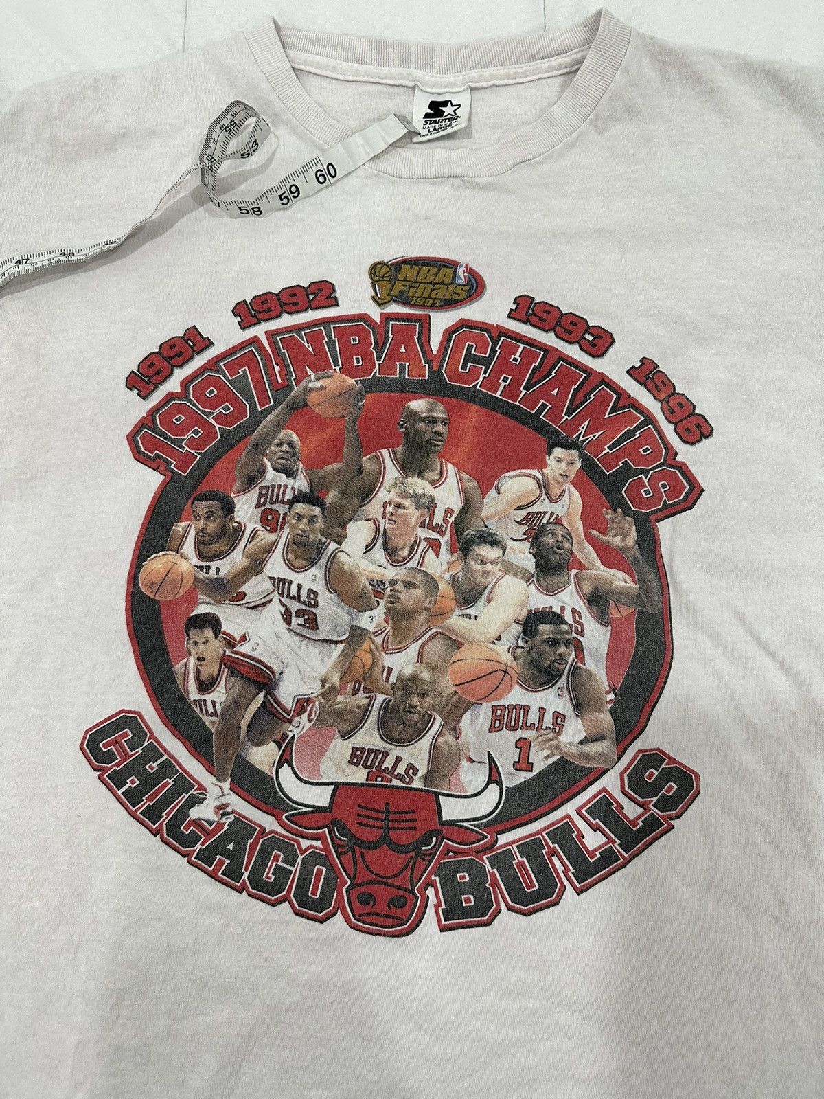 NBA × Starter Vintage 1997 Starter Bulls T-Shirt Size US L / EU 52-54 / 3 - 6 Thumbnail