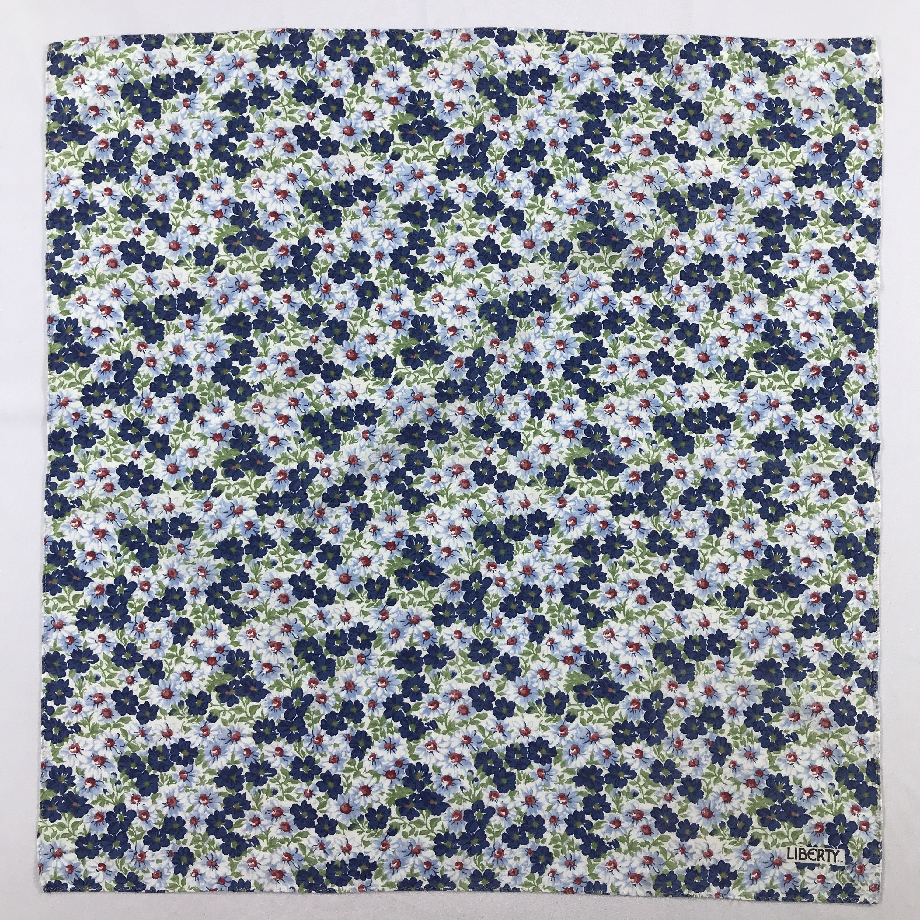 Liberty × Vintage Liberty Bandana / Handkerchief / Neckerchief - S2433 Size ONE SIZE - 1 Thumbnail