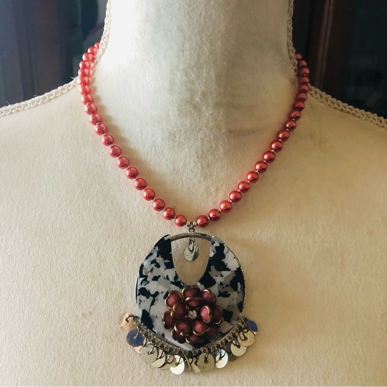 Handmade Handcrafted repurpose floral marble Pearl necklace Size ONE SIZE - 2 Thumbnail