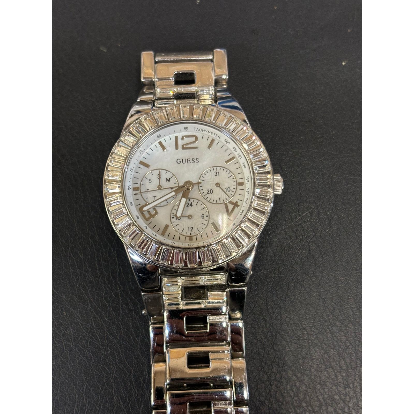 Guess Guess Silver Tone Men’s Watch! New Battery! Size ONE SIZE - 1 Thumbnail