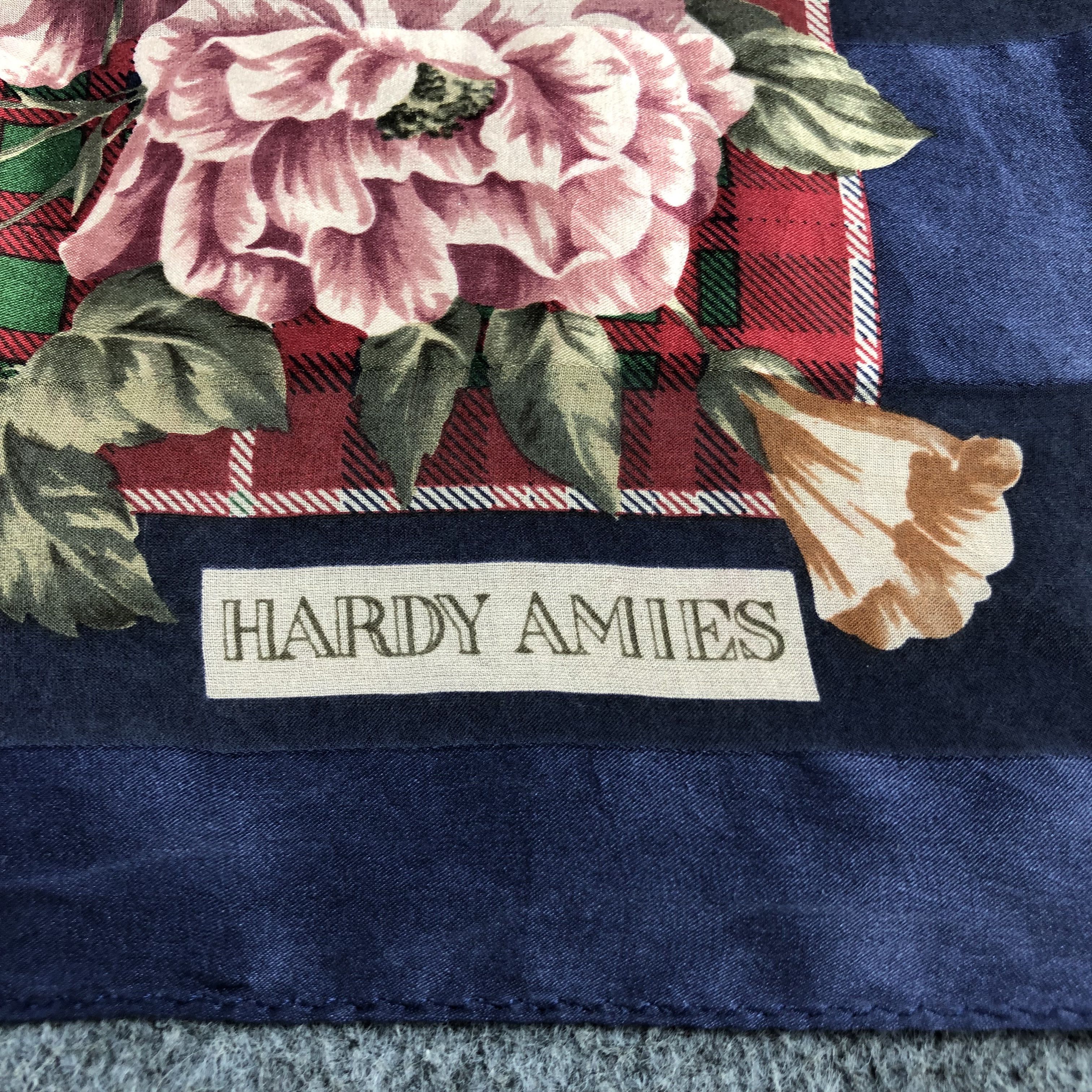 Hardy Amies Hardy Amies Floral Silk Scarf M886 Size ONE SIZE - 3 Thumbnail