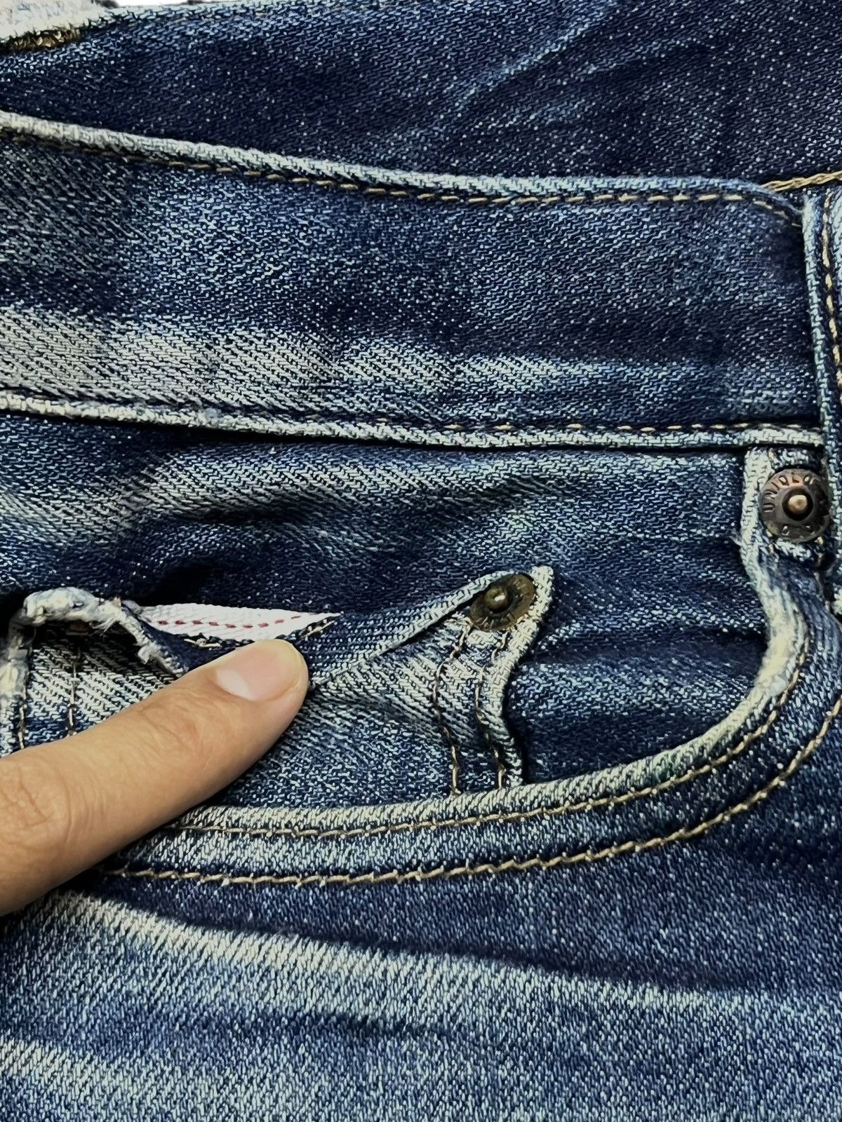 Uniqlo Vintage Uniqlo Selvedge Denim Japan - Faded Rusty Wash Jeans Size US 34 / EU 50 - 10 Thumbnail