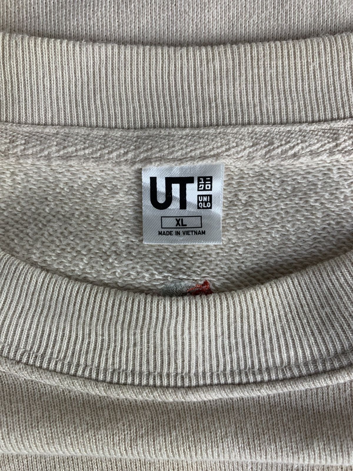 Uniqlo Uniqlo The Devil Wears Prada Movie Streetwear Sweatshirt Size US XL / EU 56 / 4 - 10 Thumbnail