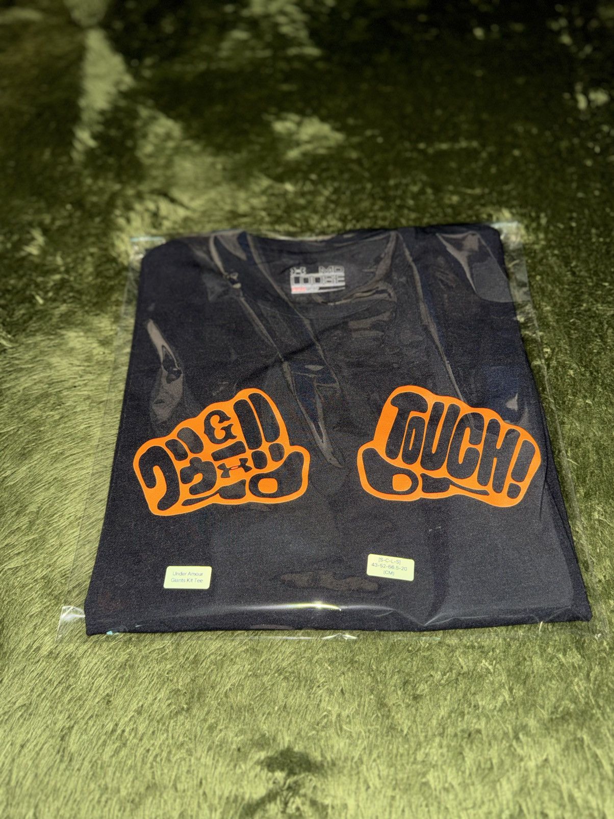 Under Armour NPB Yomiuri Giants x Under Armour HeatGear T-Shirt Black Size US M / EU 48-50 / 2 - 10 Thumbnail