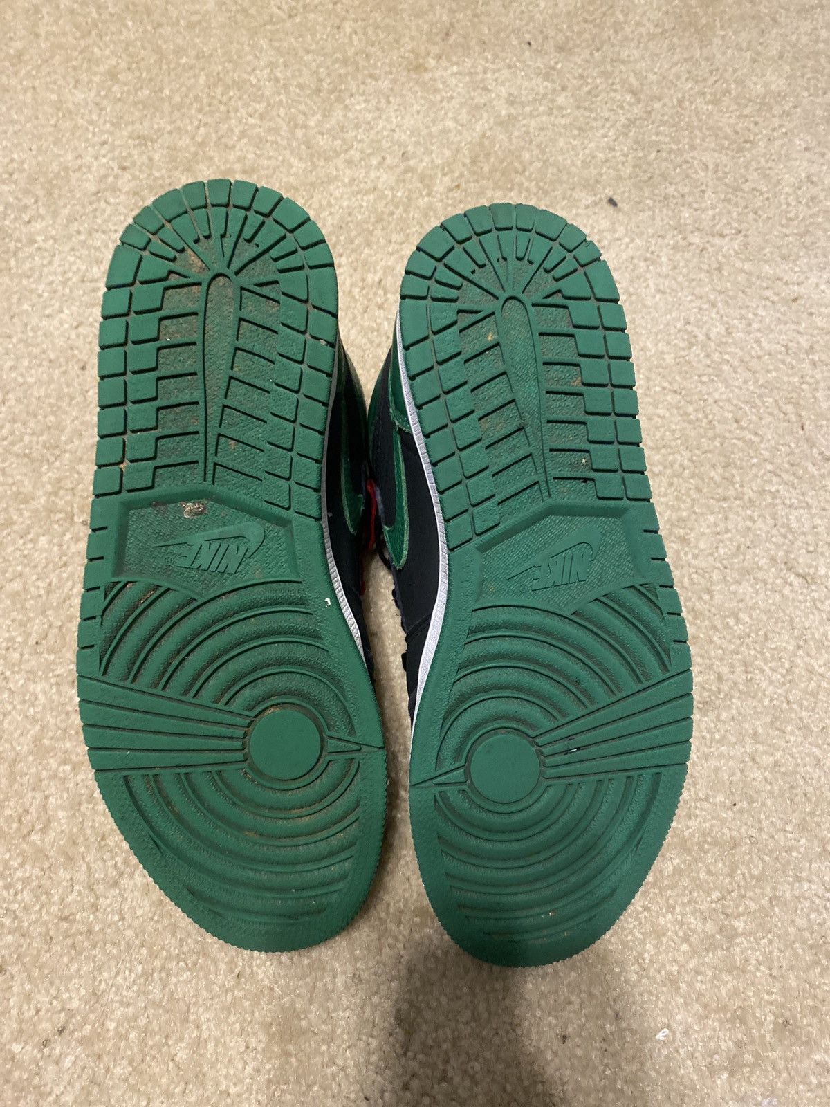 Jordan Brand Jordan retro 1 OG pine green Size US 9 / EU 42 - 3 Thumbnail