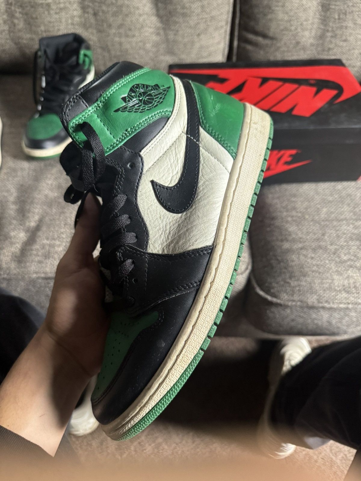 Jordan Brand Jordan 1 Pine Green Size US 10.5 / EU 43-44 - 4 Thumbnail