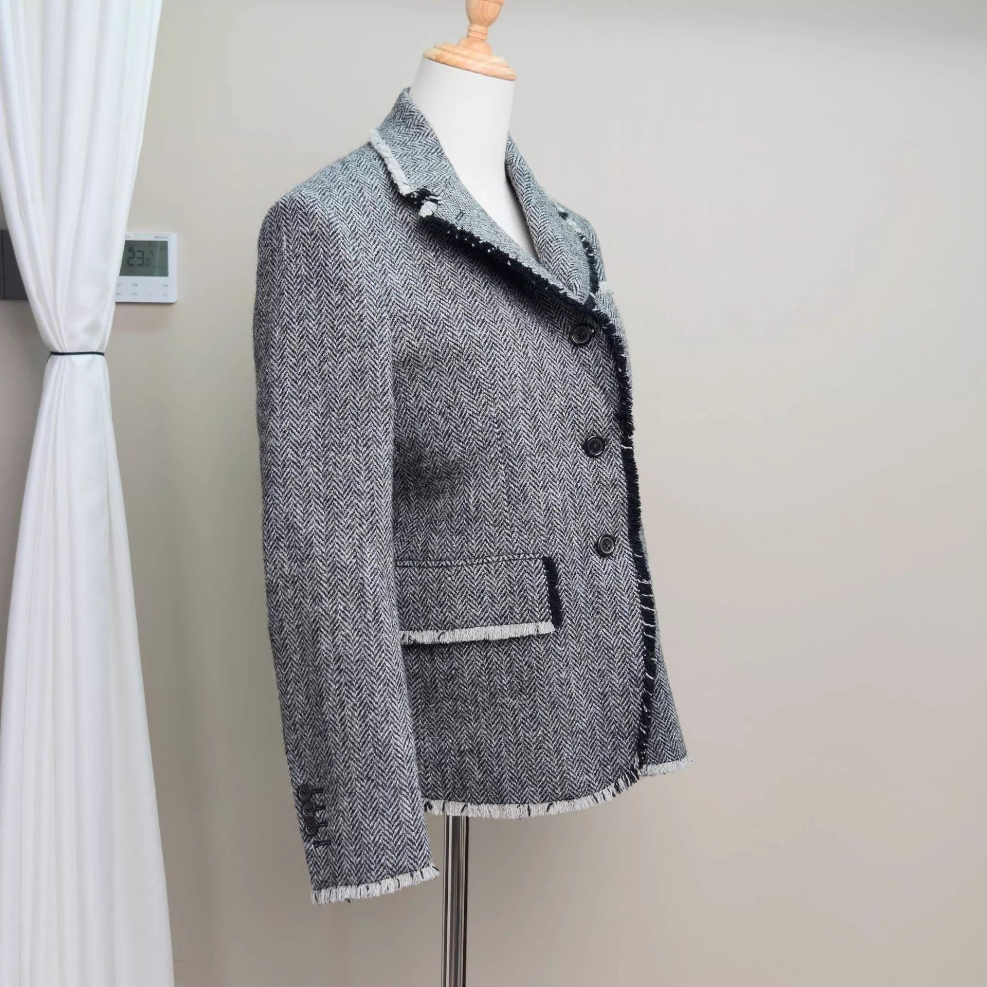 Thom Browne Thom Browne Gray Lapel Single-Breasted Blazer 42 Size M / US 6-8 / IT 42-44 - 2 Thumbnail
