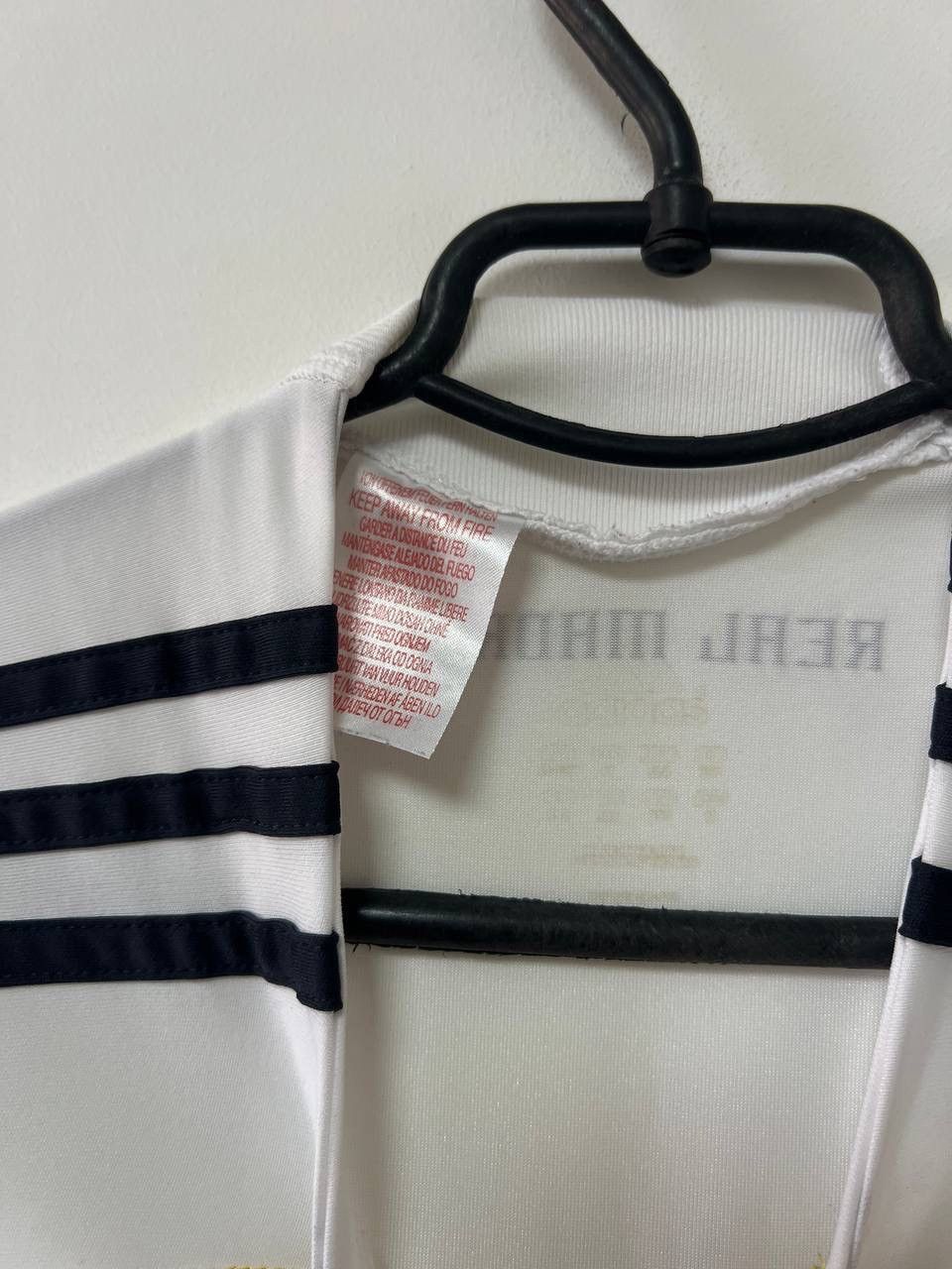 Adidas Real Madrid 2009/2010 Home Soccer Football Shirt Adidas M Size US M / EU 48-50 / 2 - 12 Thumbnail