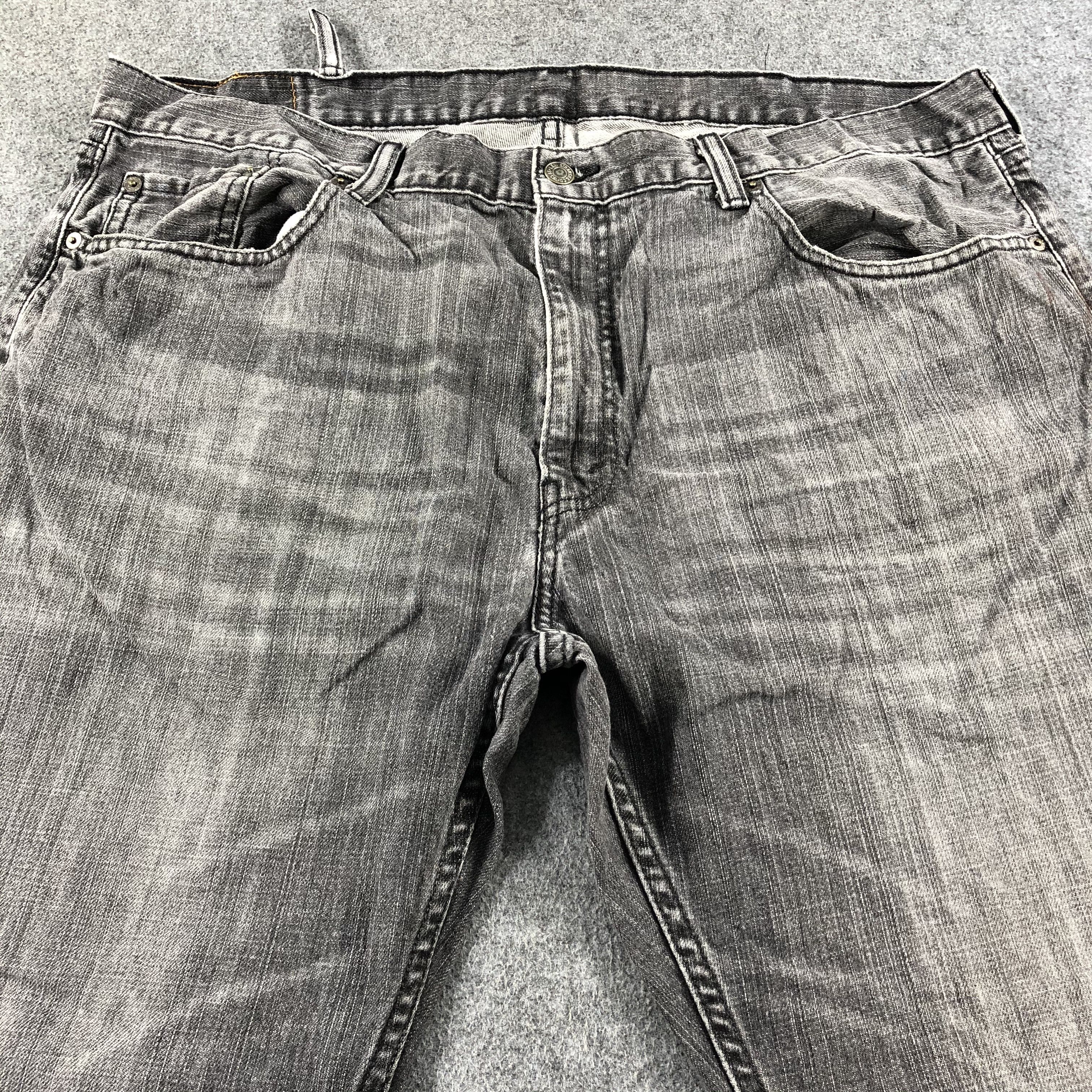 Vintage Faded Black Levis Jeans-J2490