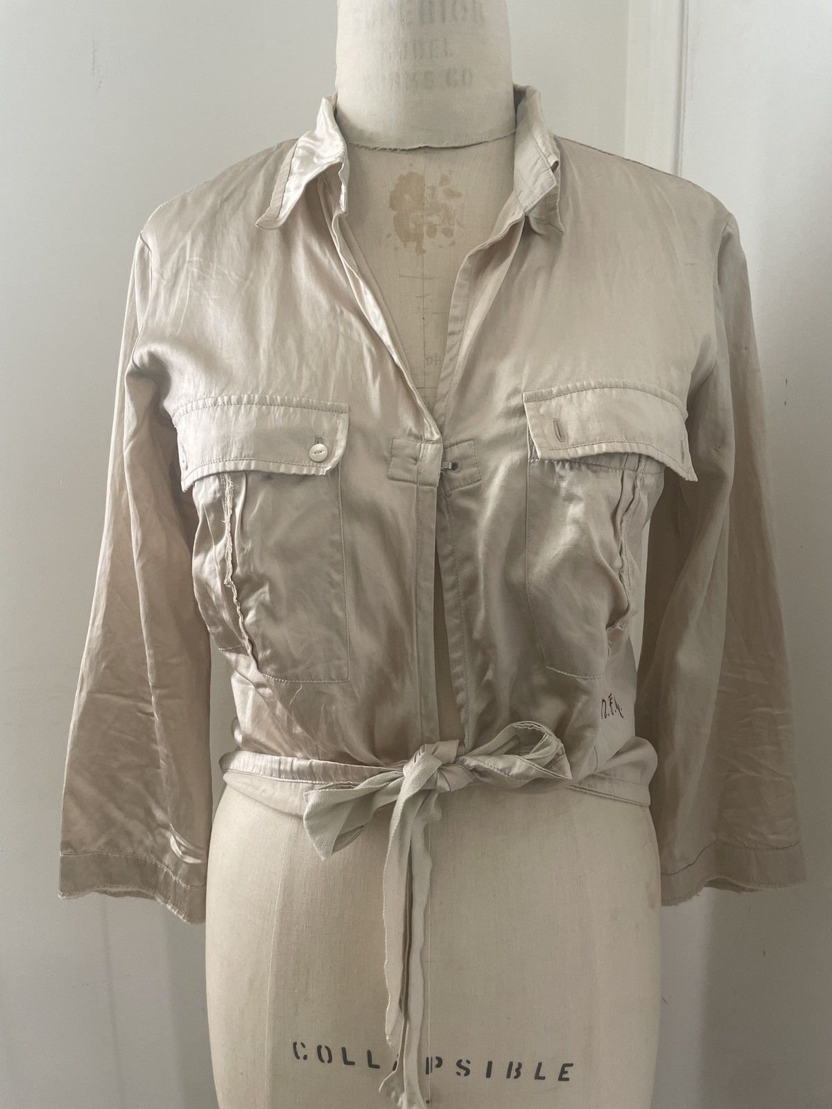 Marithe + Francois Girbaud Marithe Girbaud tie front crop top blouse taupe silk cotton Size S / US 4 / IT 40 - 2 Thumbnail