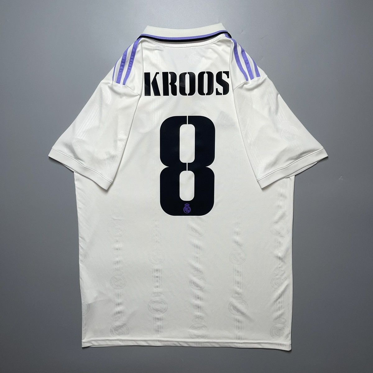 Adidas REAL MADRID ADIDAS 2022/2023 FOOTBALL HOME JERSEY #8 KROOS Size US L / EU 52-54 / 3 - 1 Thumbnail