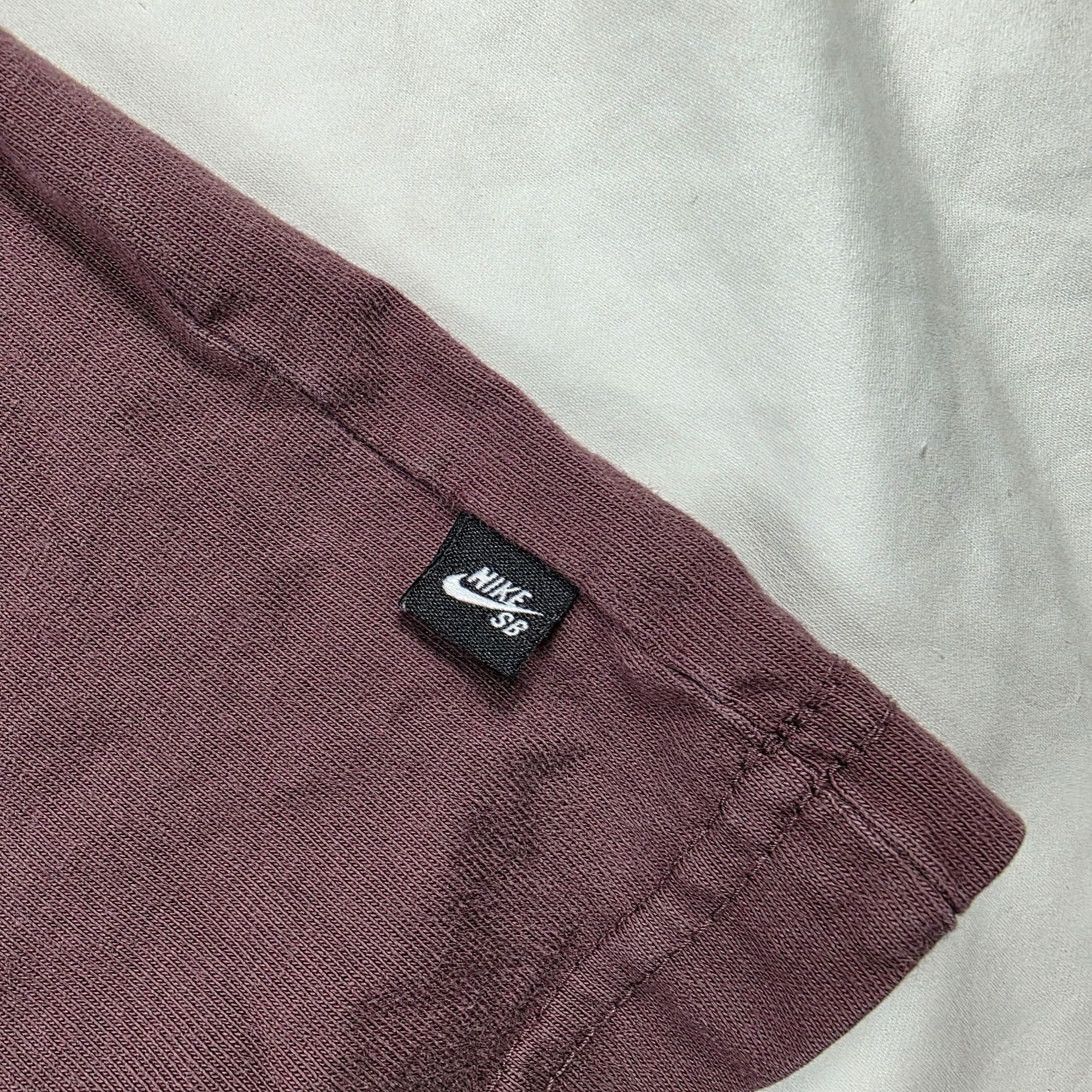Nike SB Nike SB Mens Size XL Loose Fit Burgundy Graphic T Shirt Cott Size US XL / EU 56 / 4 - 6 Thumbnail