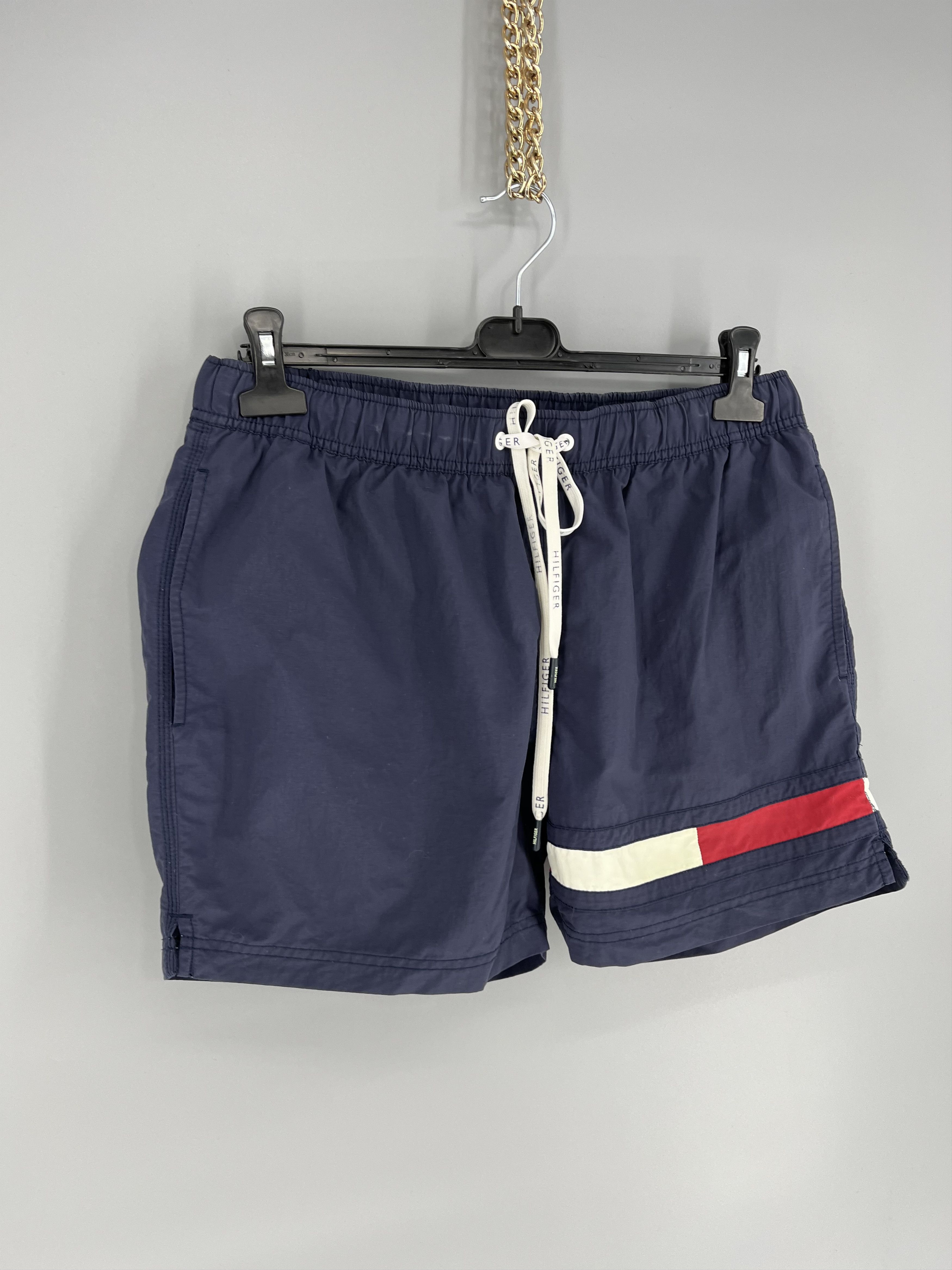 Tommy Hilfiger 90s Vintage Tommy Hilfiger Navy Nylon Big Logo Shorts Travis Size US 36 / EU 52 - 2 Thumbnail