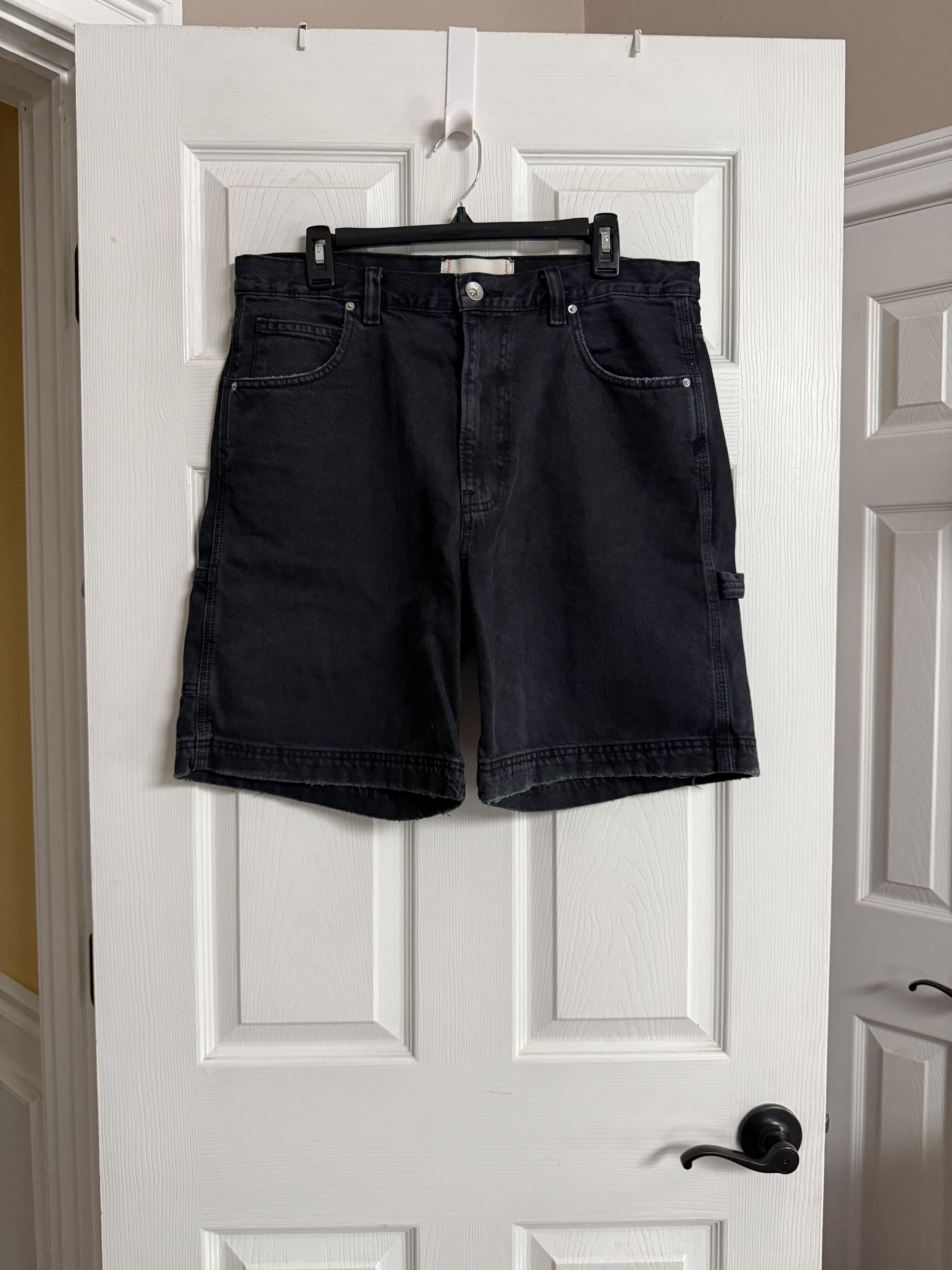 Bdg Urban Outfitters BDG Denim Carpenter Short Black Size US 32 / EU 48 - 1 Thumbnail