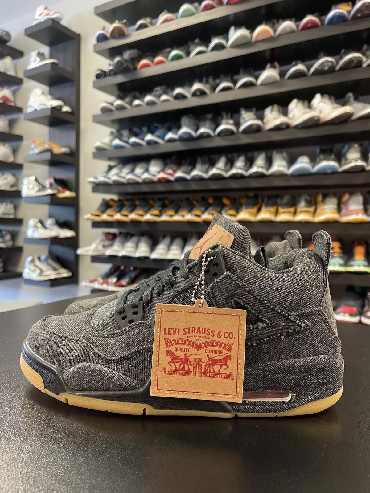 Size Levi's x Air Jordan Retro Black Denim Very Clean