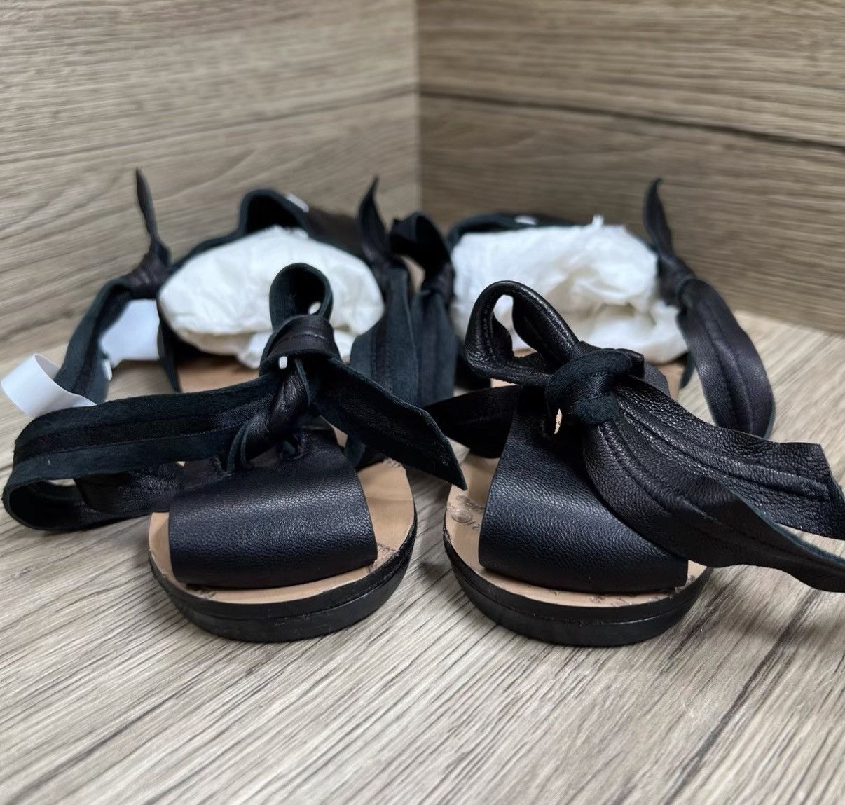 Maison Margiela Maison Margiela Tabi Black Split-Toe Flats J41 Size US 6 / IT 36 - 4 Thumbnail