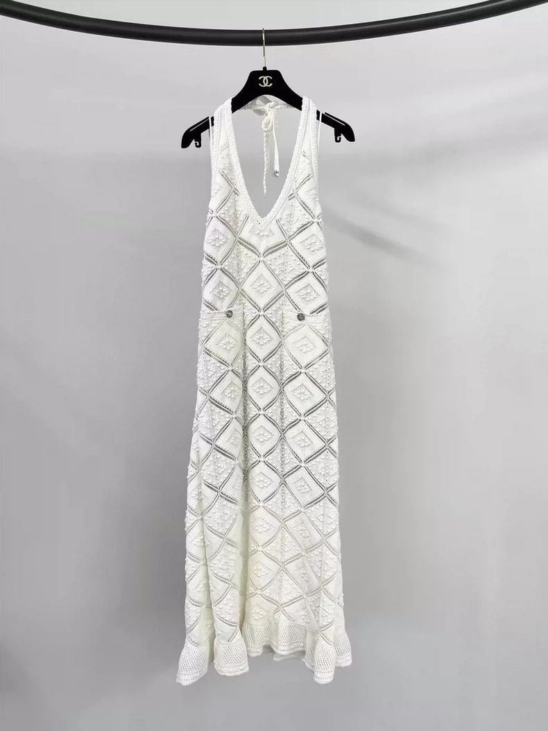 Chanel Chanel 23C white hollow strap dress Size XS / US 0-2 / IT 36-38 - 1 Thumbnail