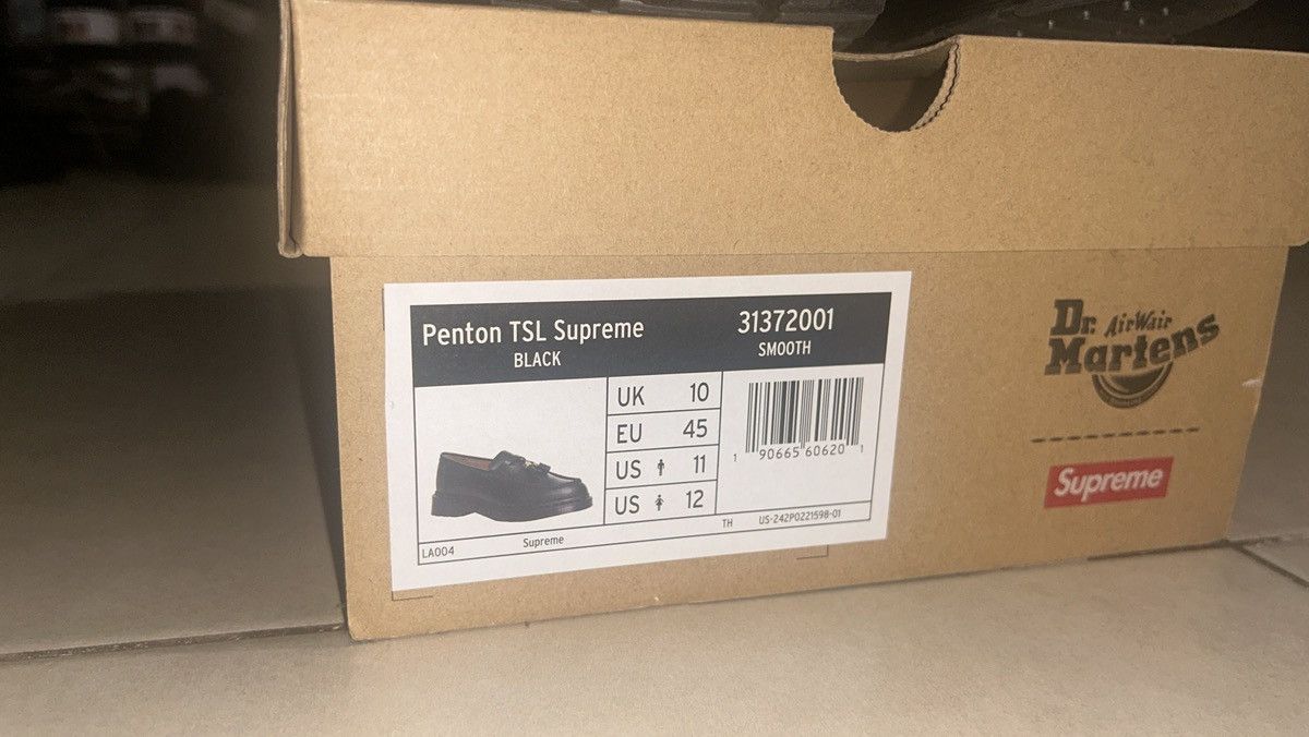 Dr. Martens × Supreme Supreme X Doc Marten Size US 11 / EU 44 - 4 Thumbnail