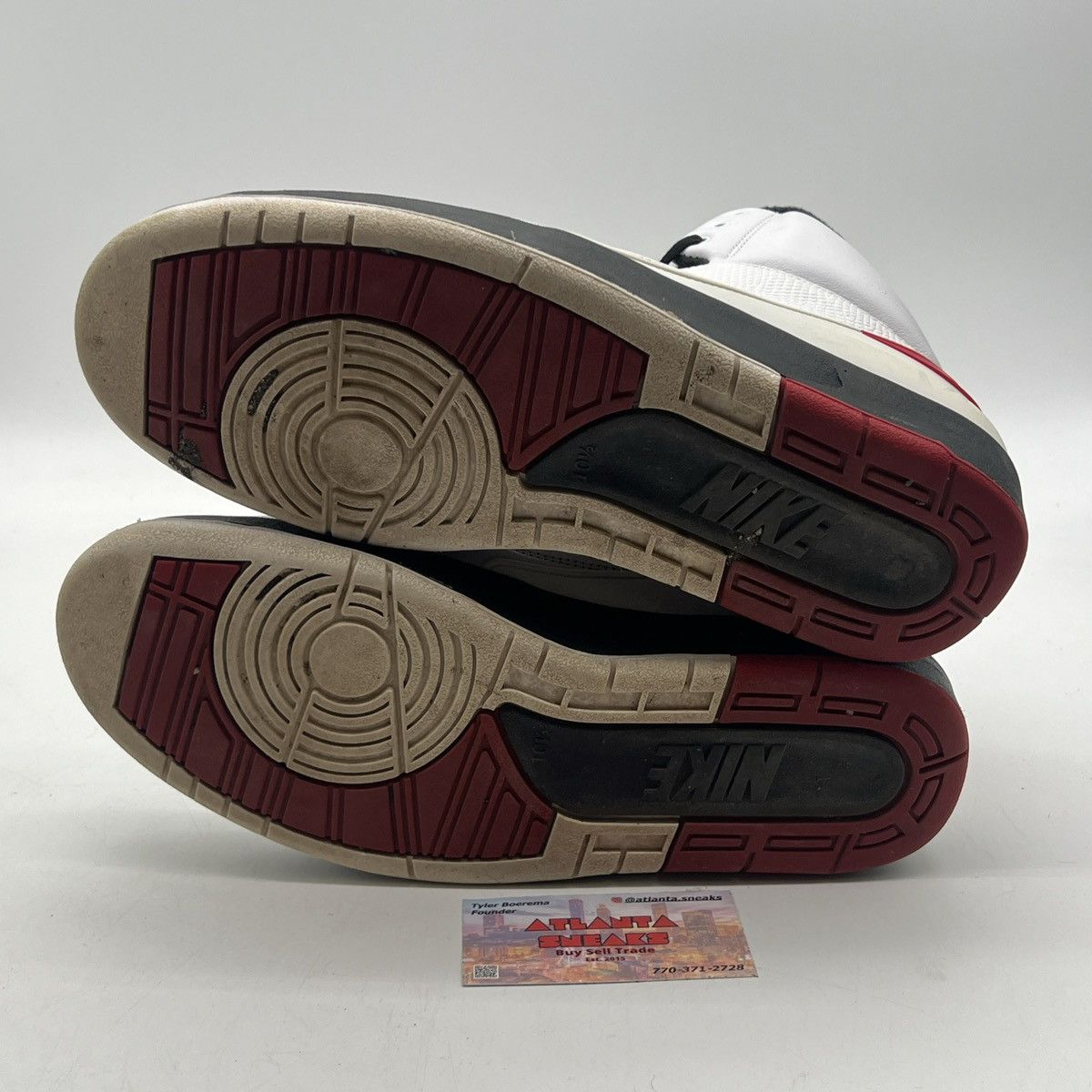 Jordan Brand Air Jordan 2 Chicago Size US 10.5 / EU 43-44 - 7 Thumbnail