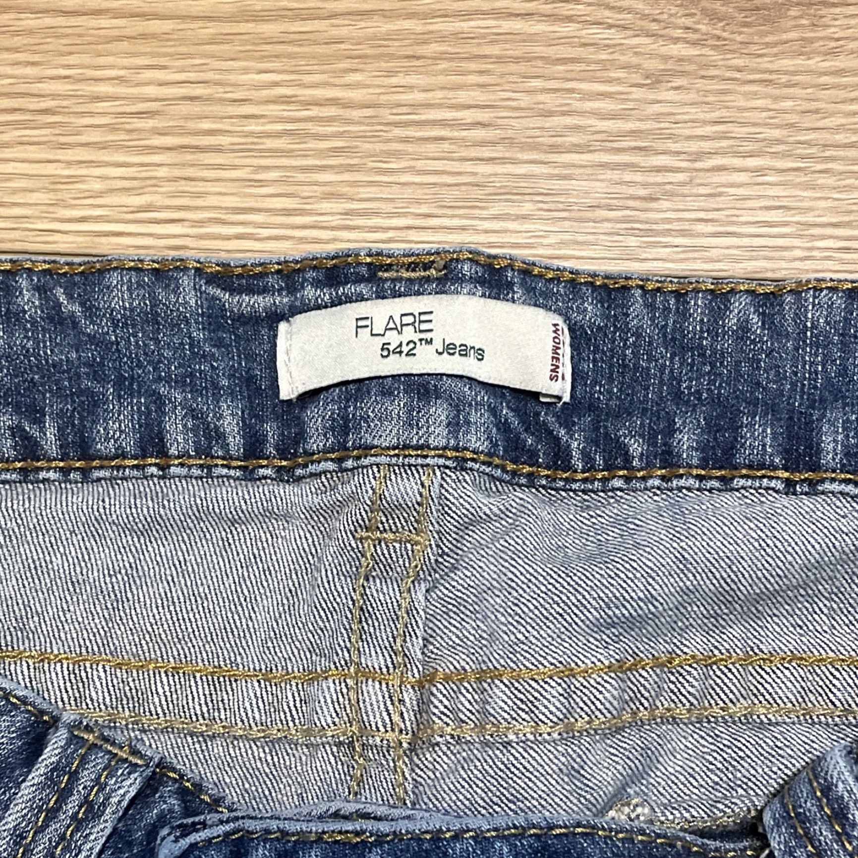 Levi's Levi's 542 Flare Denim Jeans Women 18M Medium Blue Pockets Regular 542 Model Cowgirl Rodeo Flap 18M Womens Jeans Size 40" / US 18 - 2 Thumbnail