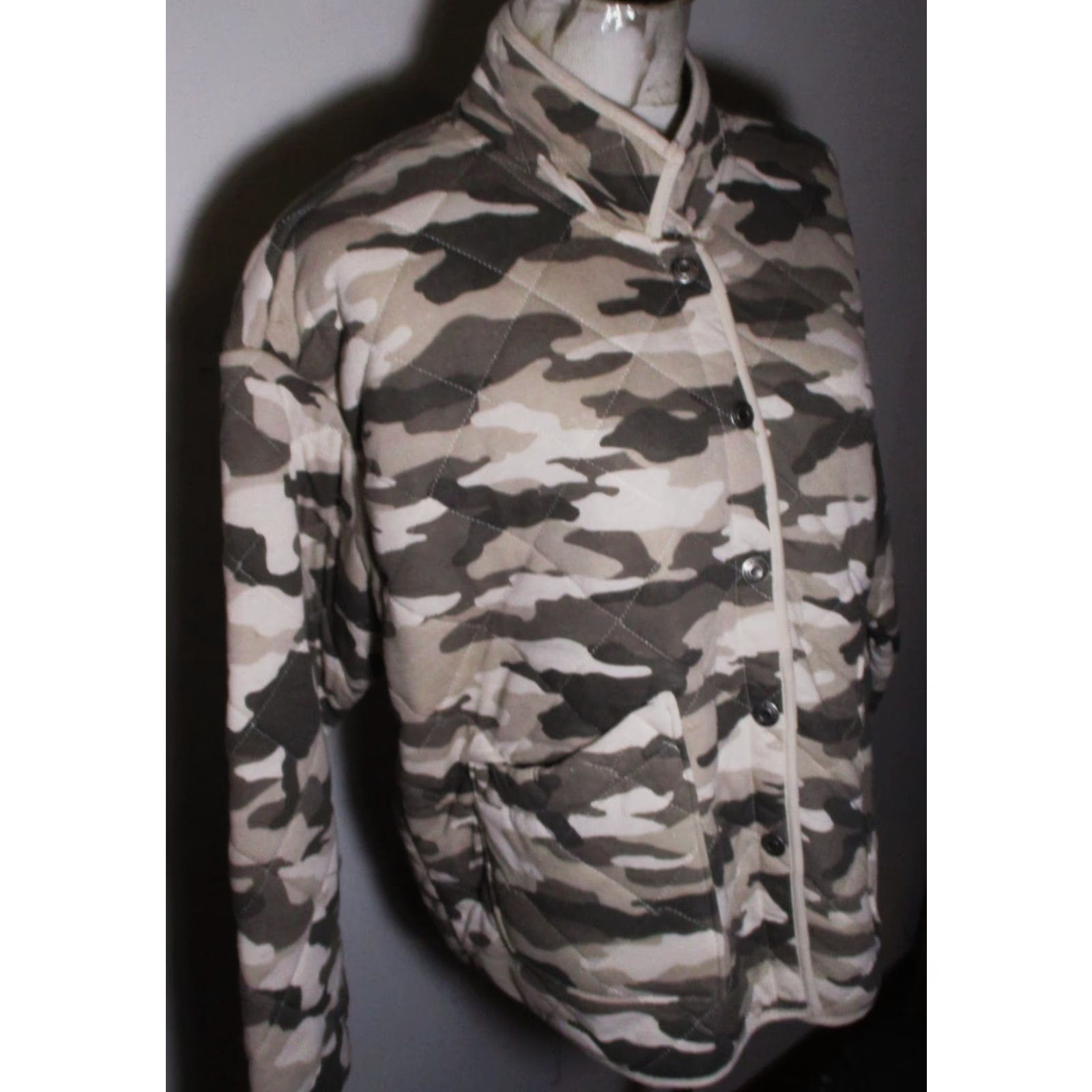 Vintage KENSIE Women's Jacket Camo Quilted Snap Button Beige Green Size L NWT Size L / US 10 / IT 46 - 3 Thumbnail