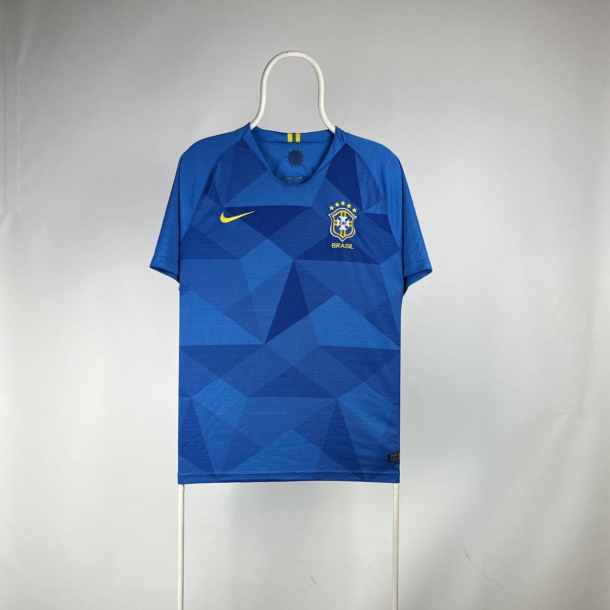Nike Nike Brazil home jersey 2018/19 Size US XL / EU 56 / 4 - 1 Thumbnail