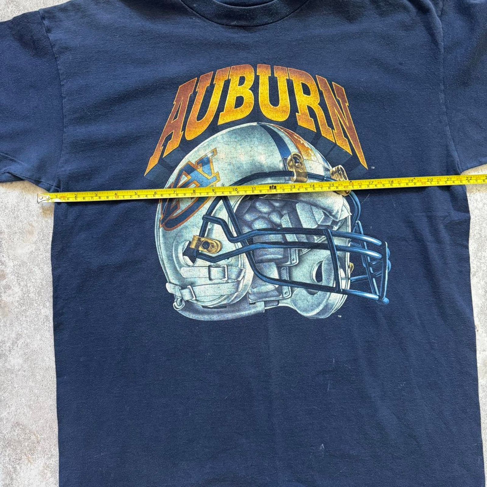 Salem Sportswear Vintage salem tag 90 Auburn Tigers Helmet T-Shirt Size Large Size US L / EU 52-54 / 3 - 6 Thumbnail