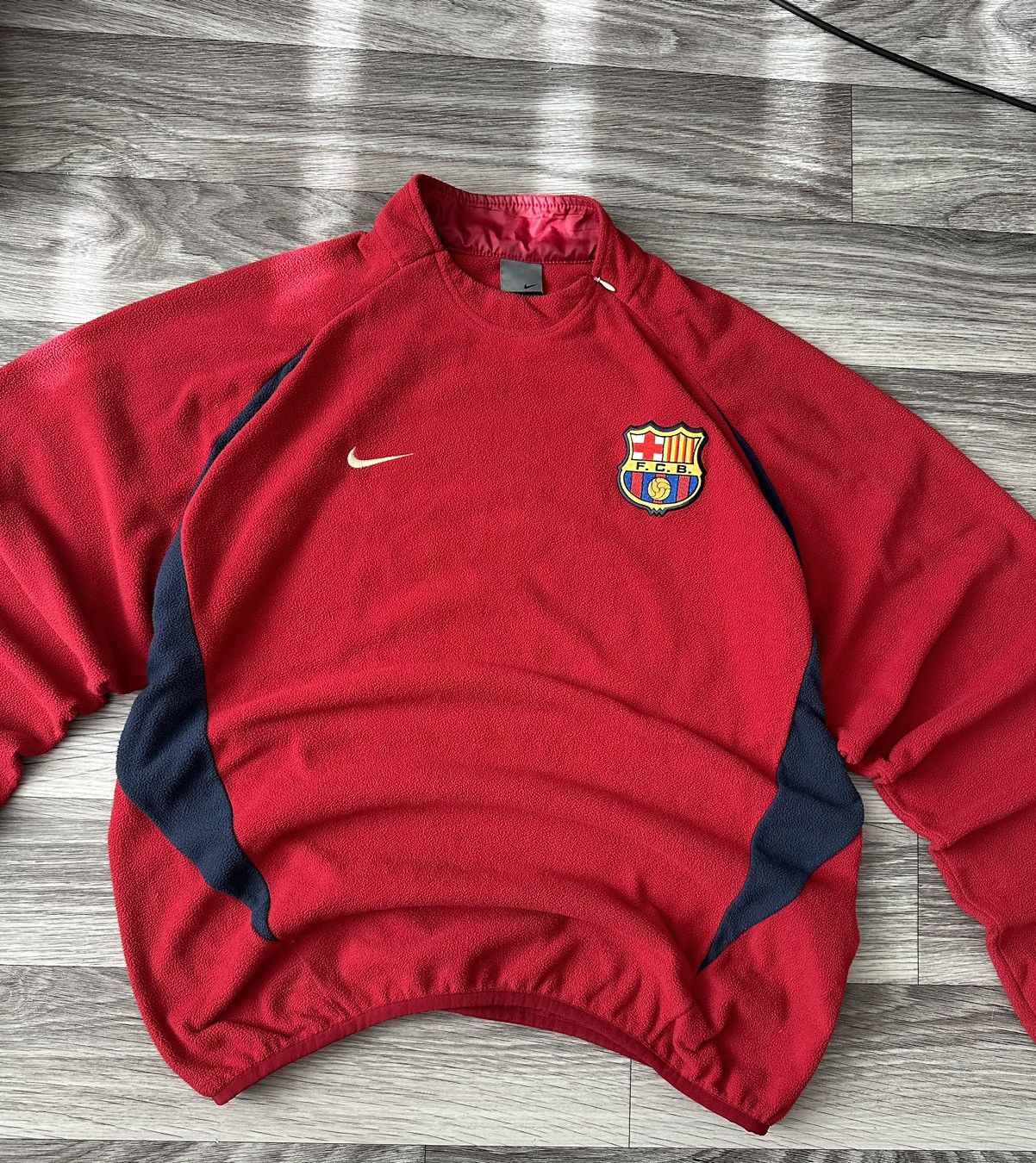 Nike 00’s Nike Vintage Therma Fit Barcelona Red fleece Sweatshirt Size US L / EU 52-54 / 3 - 1 Thumbnail
