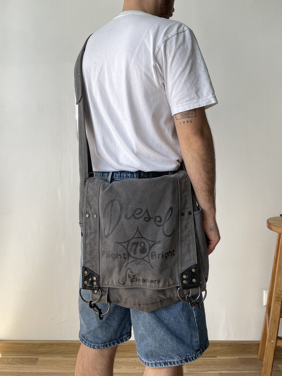 Diesel Canvas Crossbody Bag Flight Bright Sky Cleaners in Grey, Men's