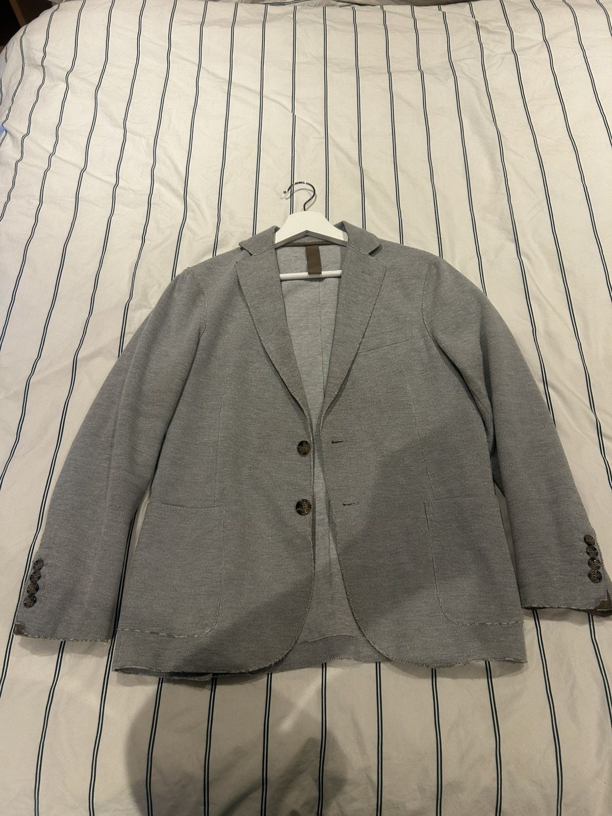 Eleventy Eleventy €1.200 Semi Distress brand new Grey Suit Coat Size 36S - 1 Thumbnail