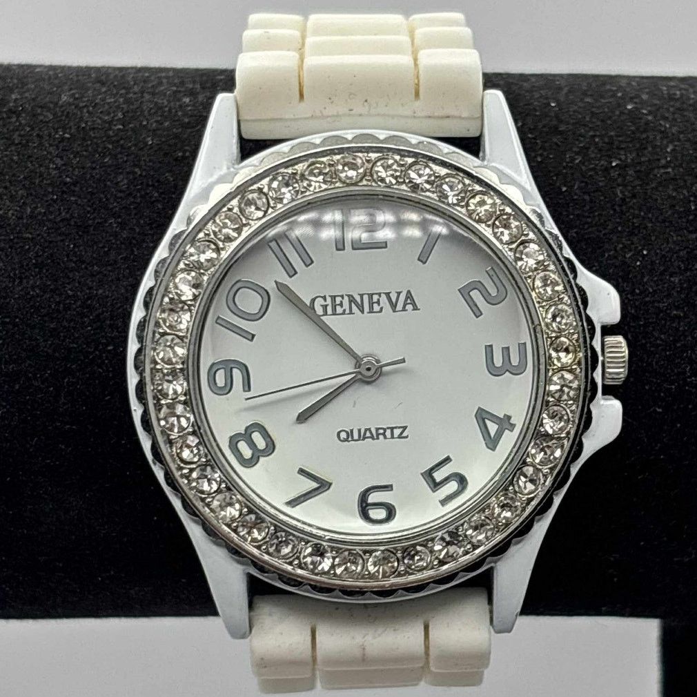 Other White Retro Men's Watch Size ONE SIZE - 1 Thumbnail