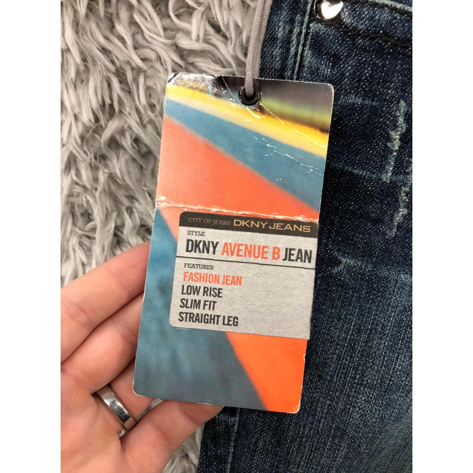 DKNY DKNY Ave B Jeans 10 Womens Low Rise Slim Straight Dark Wash Blue Denim Jeans Women 10 DKNY Avenue B Dark Denim Slim Straight 5-Pocket Womens Size 32" / US 10 / IT 46 - 7 Thumbnail