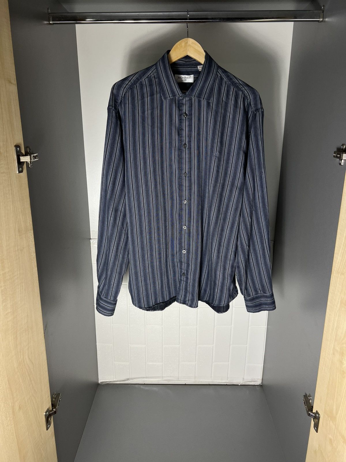 Saint Laurent Paris VINTAGE YVES SAINT LAURENT CLASSIC CASUAL DESIGNER SHIRT 90s Size US XL / EU 56 / 4 - 1 Thumbnail