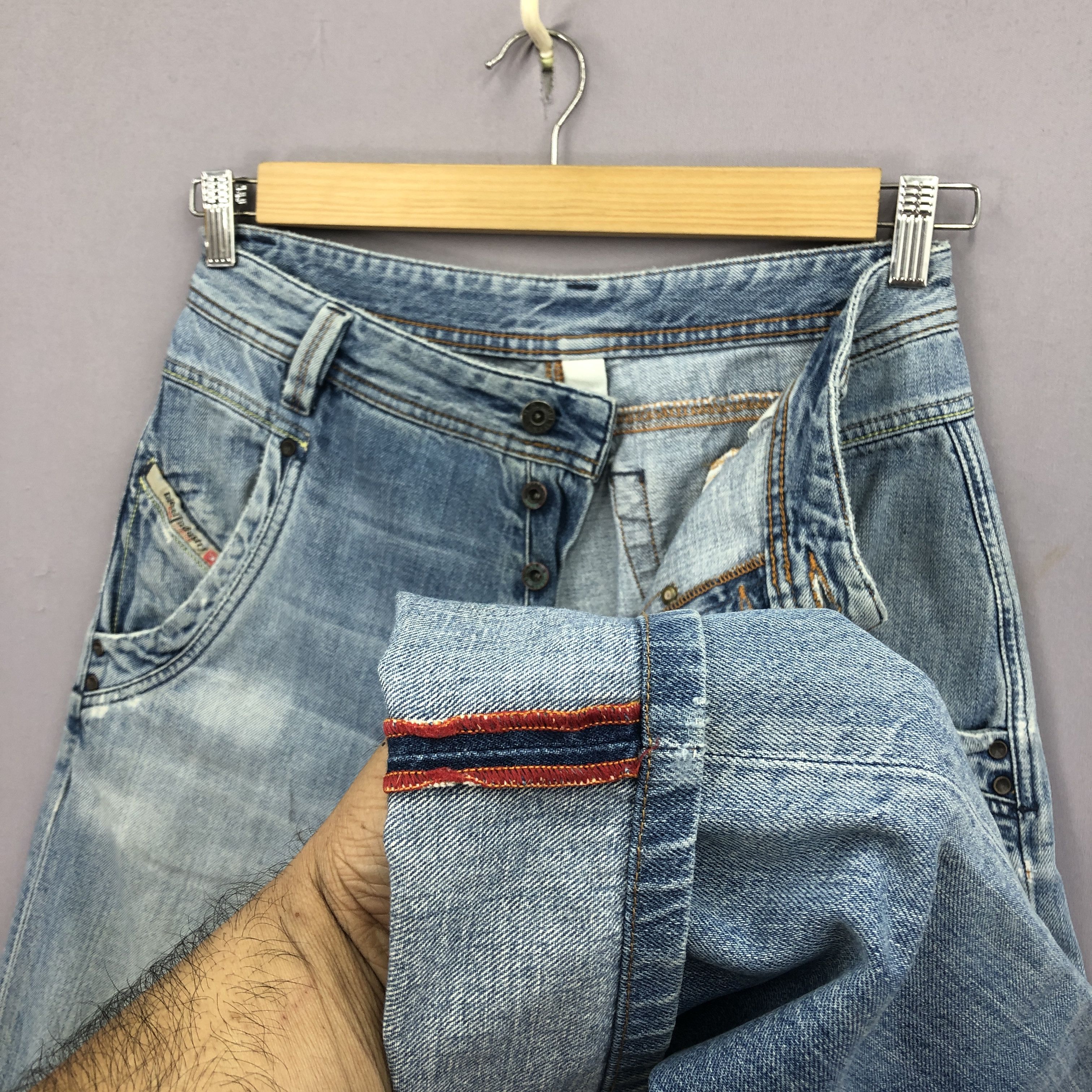 Diesel Vintage Diesel Light Wash Jeans Sun Faded Distressed Denim Size 28" / US 6 / IT 42 - 7 Thumbnail