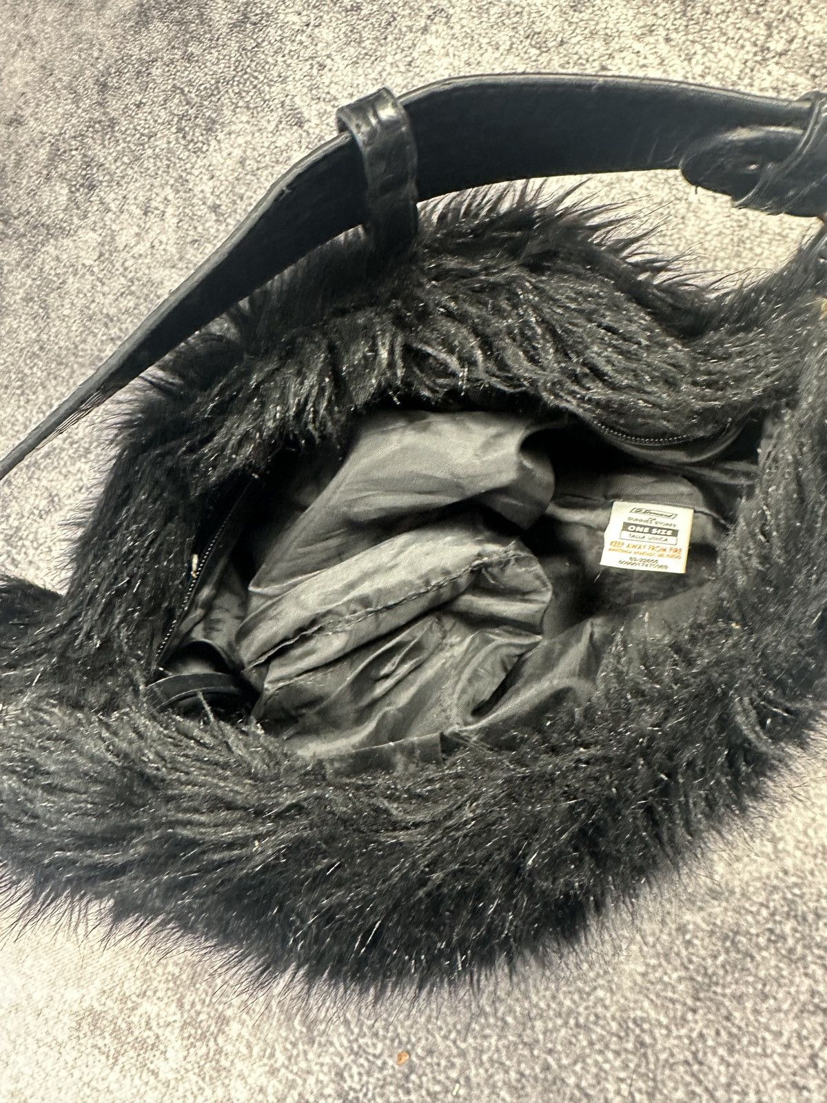 Vintage Y2K Avant Garde Black Fur Crossbody Bag Rare Streetwear USA Size ONE SIZE - 3 Thumbnail