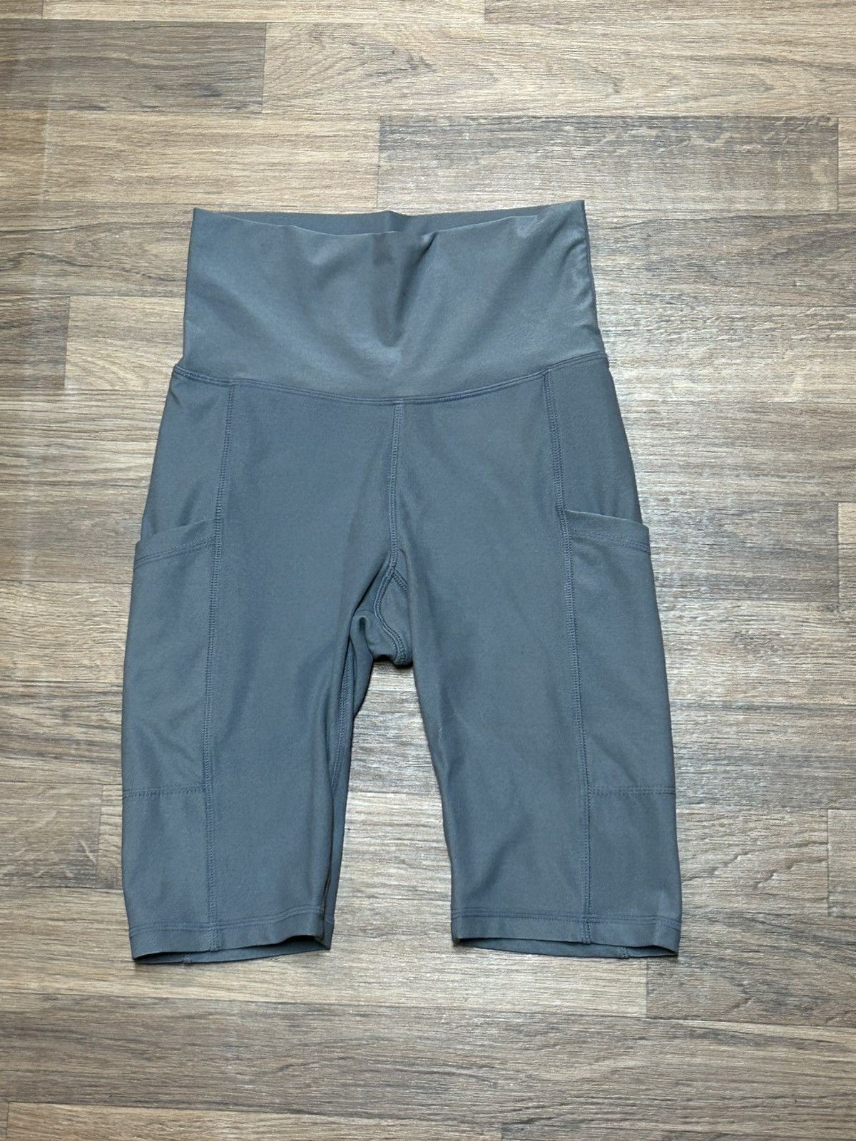 Other Wolven sustainable women's recycled slate gray biker shorts Size 26" / US 2 / IT 38 - 1 Thumbnail