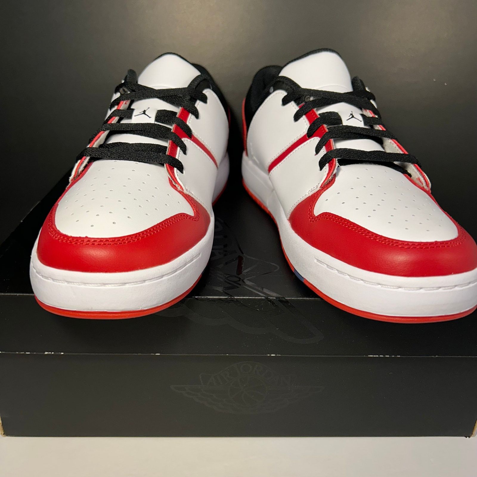 Jordan Brand Nike Air Jordan Nu Retro 1 Low Chicago Red Men's Size 11.5 Size US 11.5 / EU 44-45 - 3 Thumbnail