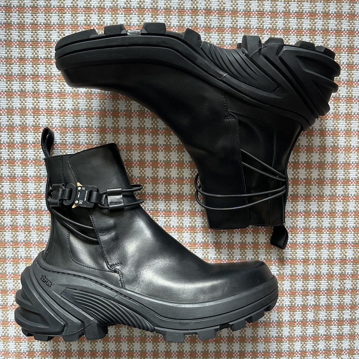 1017 ALYX 9SM × Alyx × Vibram 1017 ALYX 9SM Buckle Chelsea Boots with Vibram Sole Size US 10 / EU 43 - 3 Thumbnail