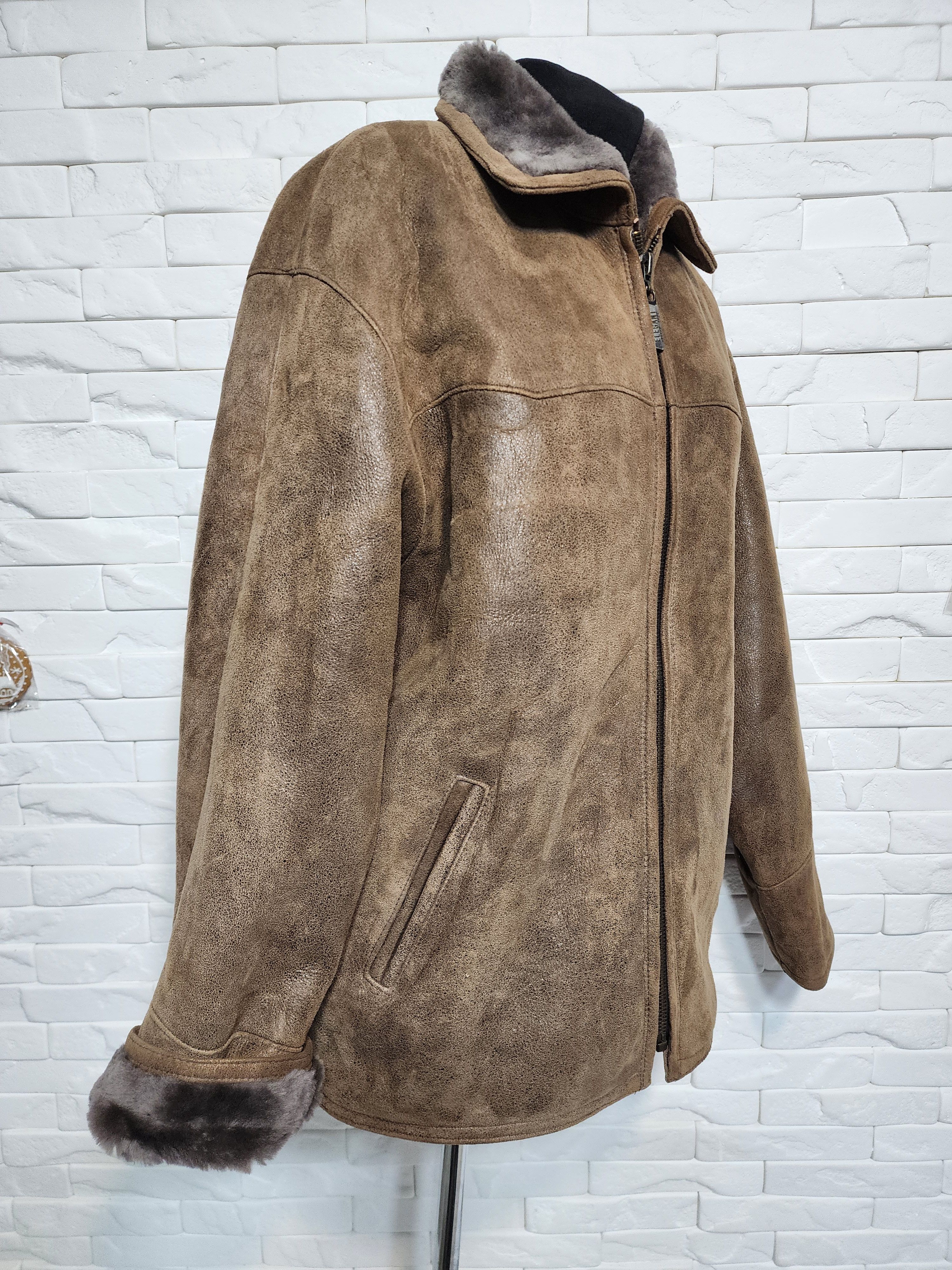 Furla Men's Brown Sheepskin Coat: White Fur, Metal Zipper Size US L / EU 52-54 / 3 - 3 Thumbnail