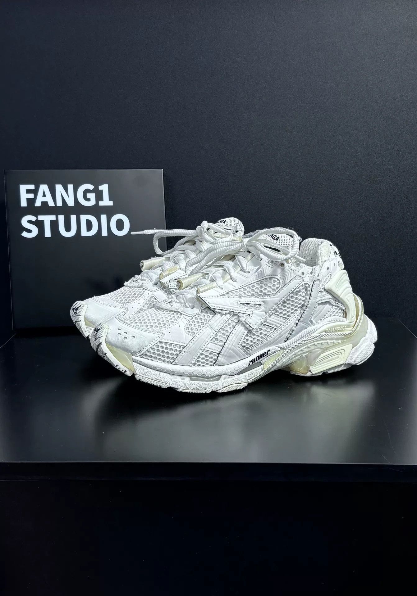 Balenciaga Balenciaga Running White Lowtop Sneakers us_10 Women Size US 10 / IT 40 - 1 Thumbnail