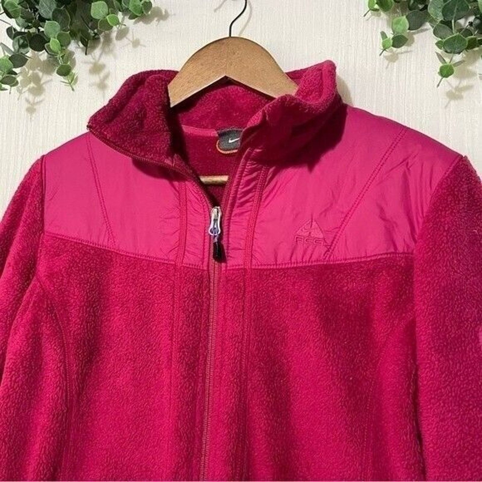 Nike Nike ACG Jacket Womens Medium Fuchsia Fuzzy Full Zip Size M / US 6-8 / IT 42-44 - 2 Thumbnail