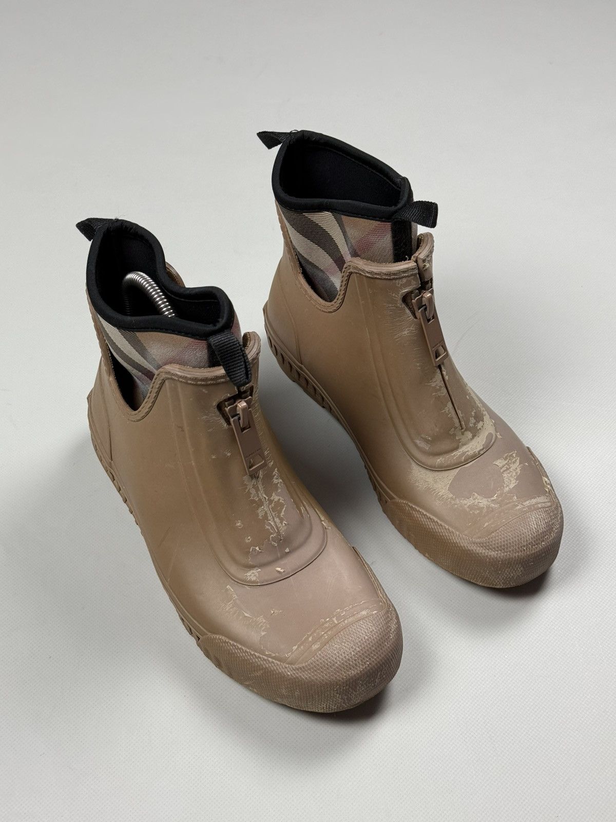Burberry Burberry Ladies Check Plaid Rubber Rain Boots Shoes Size US 8 / IT 38 - 2 Thumbnail