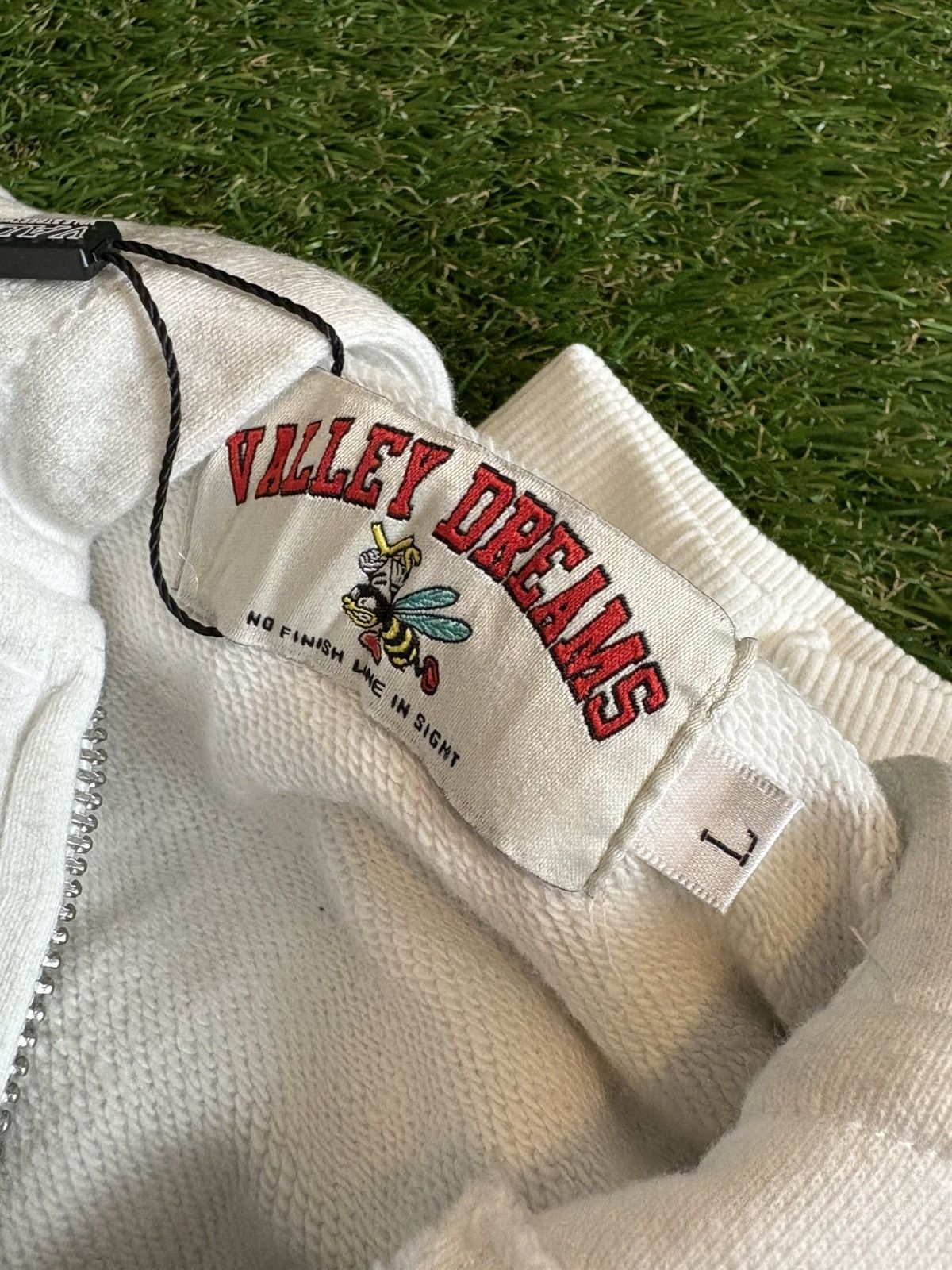 Vale VALE FOREVER “CLASSICO” HOODIE (WHITE) - SIZE LARGE Size US L / EU 52-54 / 3 - 4 Thumbnail