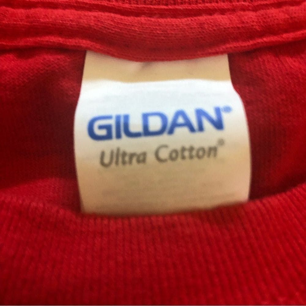Gildan Disney Cruella Devile “Non Sense in the Nest” red t-shirt S Size S / US 4 / IT 40 - 6 Thumbnail