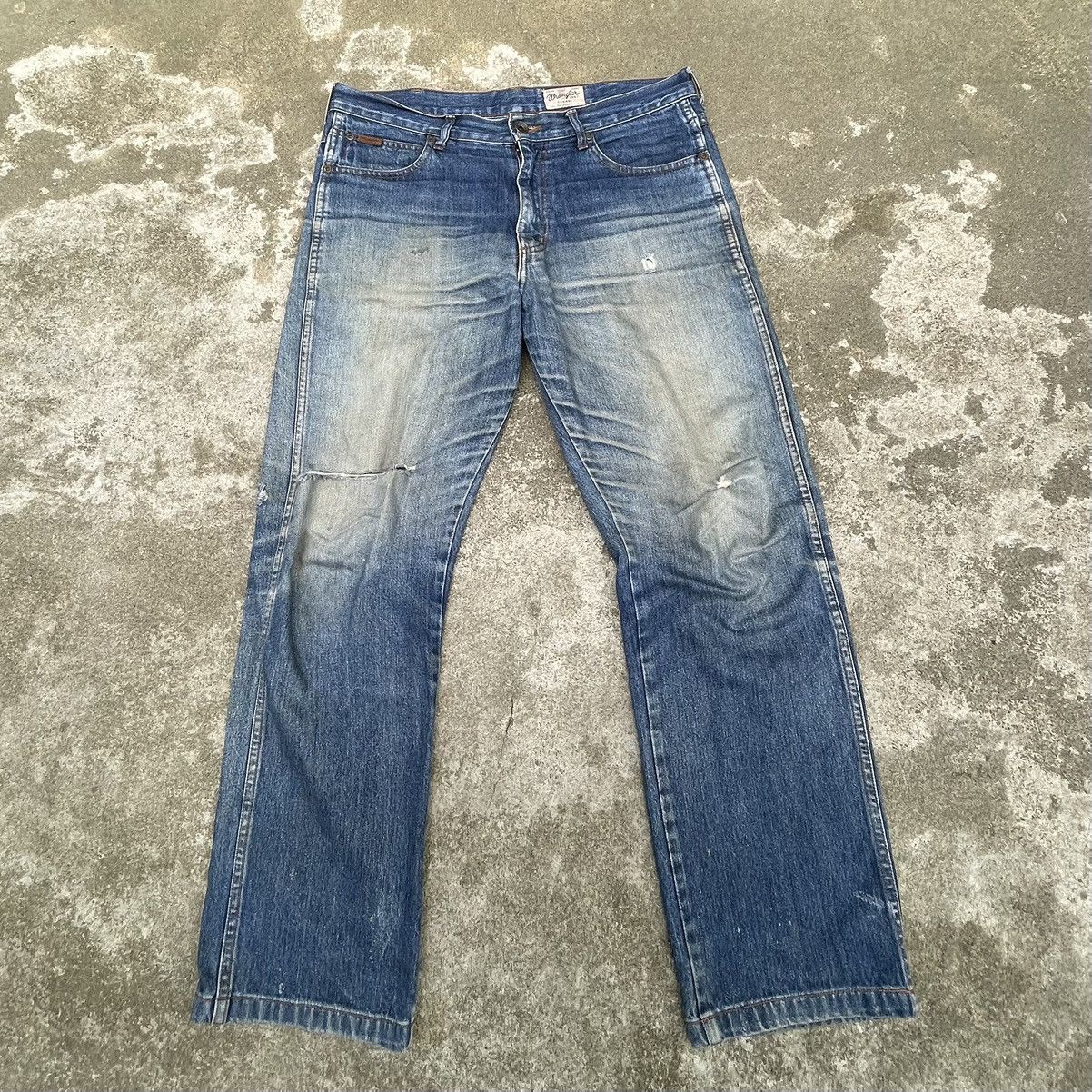 Wrangler Y2K Wrangler Distressed Washed Mud Jeans Vintage Size US 36 / EU 52 - 1 Thumbnail