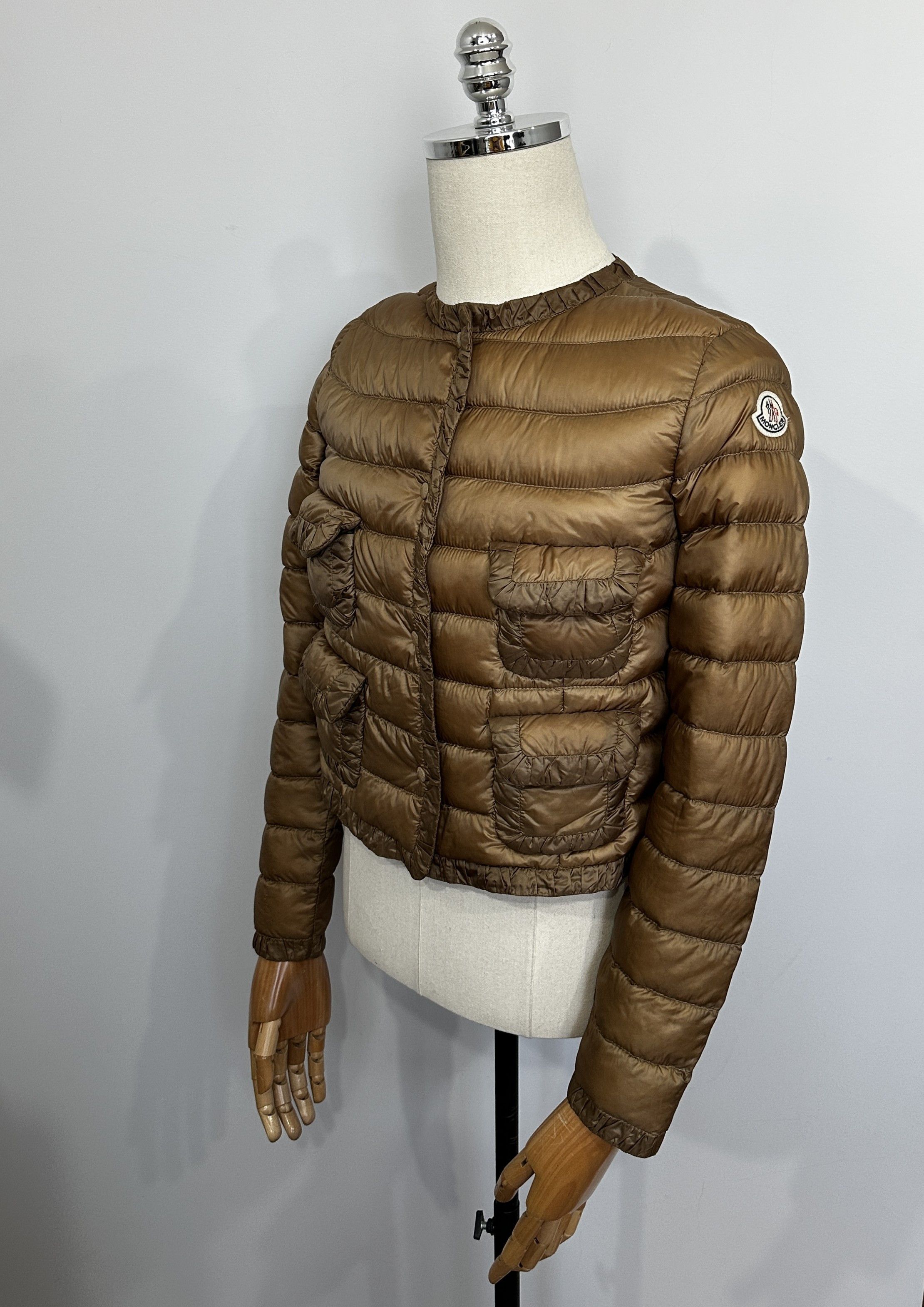 Moncler MONCLER Eden Light Down Jacket Size2 XS-S Beige Luxury Brand Size S / US 4 / IT 40 - 24 Thumbnail