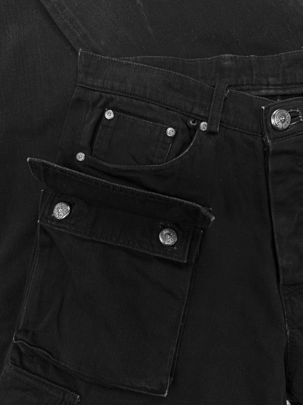 Chrome Hearts Chrome Hearts ‘Fatigue’ 9 Cargo Pocket Fleur Knee Washed Denim Pants Size US 30 / EU 46 - 3 Thumbnail