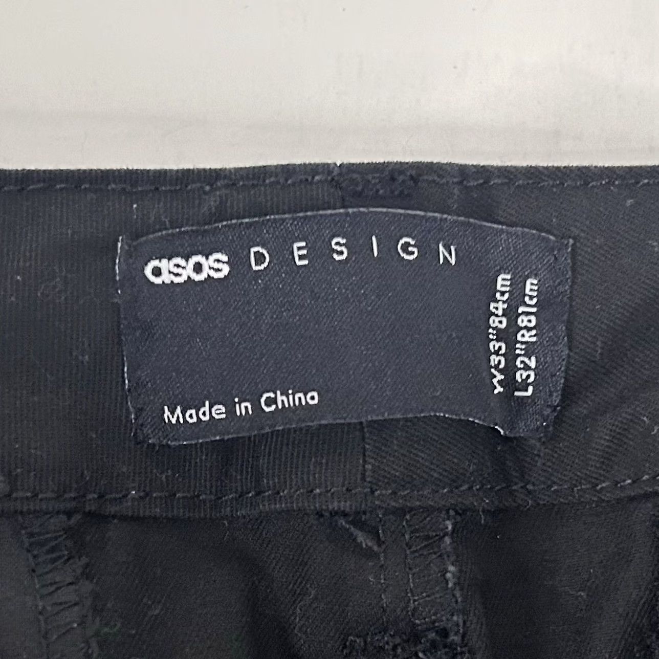 Asos ASOS Design 33 x 32 Khaki Chino Pants Black Flat Front Cotton Blend Casual Pants Mens Regular 33 Black Flat Front 32 Inseam Size US 33 - 3 Thumbnail
