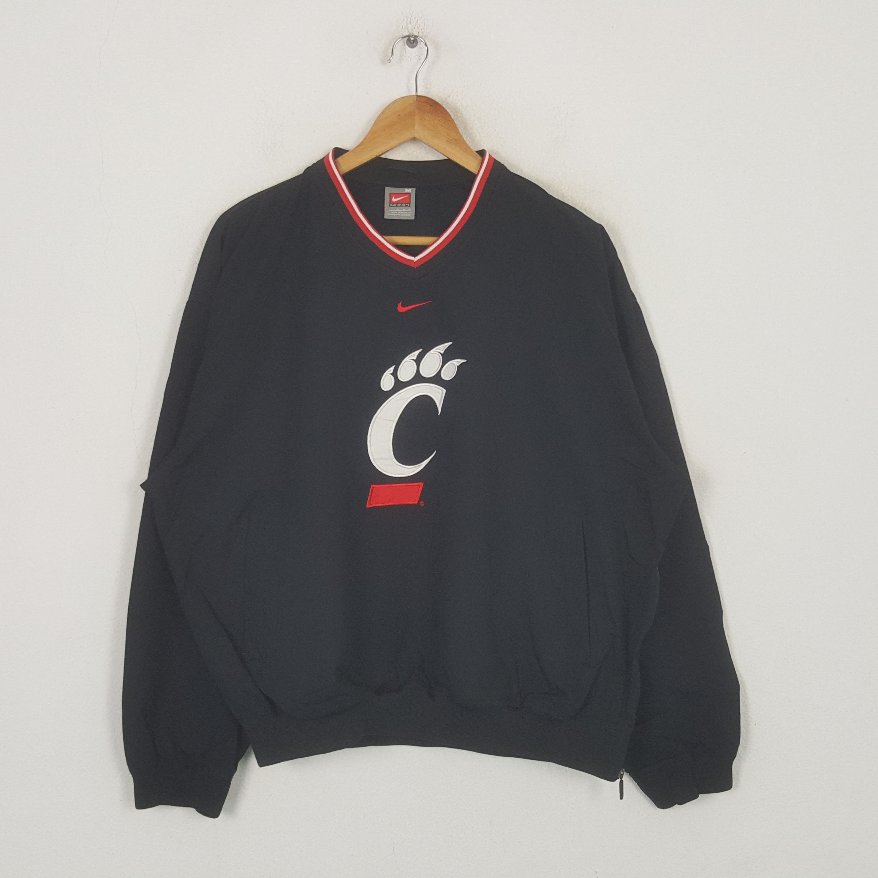 Nike Vintage Nike Cincinnati Bearcats Team Sweatshirt RR26 Size US XL / EU 56 / 4 - 1 Thumbnail